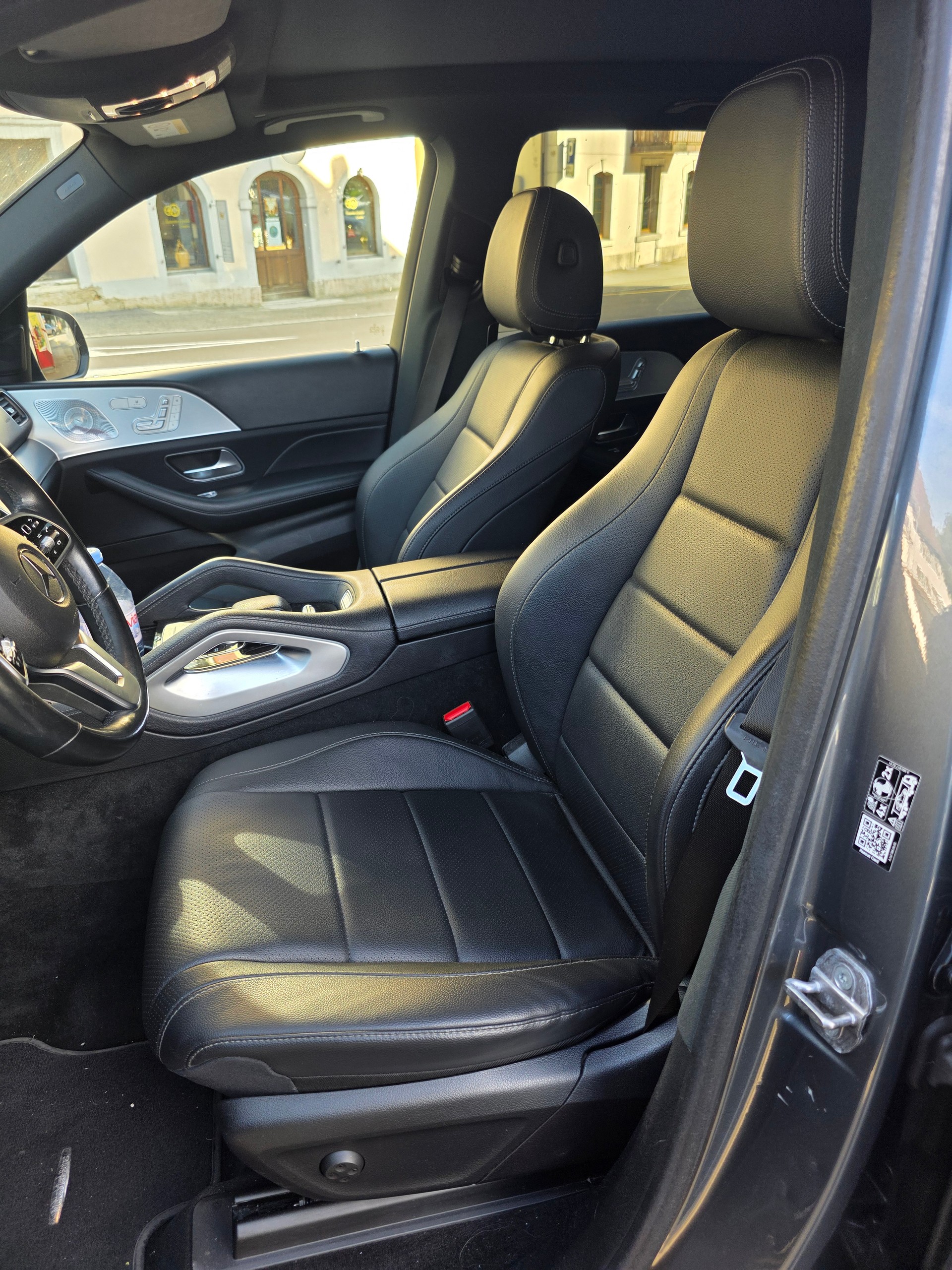 MERCEDES-BENZ GLE 300 d 4Matic AMG Line 9G-Tronic-image-11