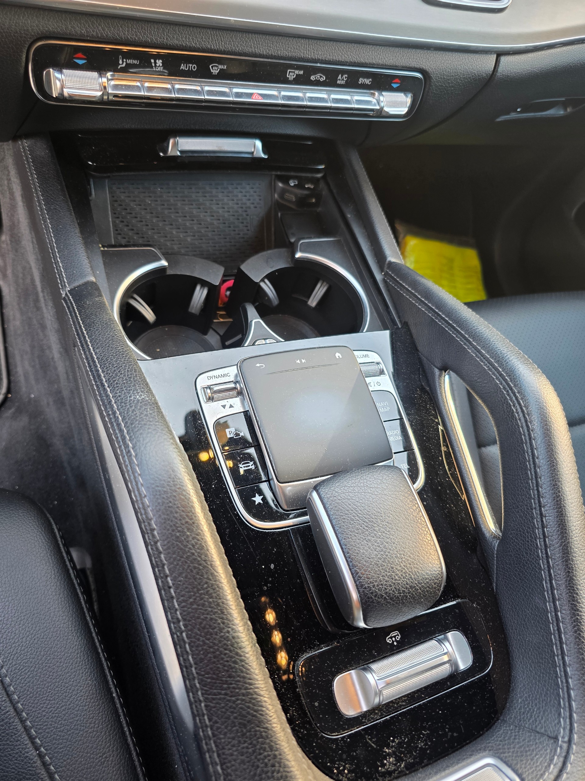 MERCEDES-BENZ GLE 300 d 4Matic AMG Line 9G-Tronic-image-8