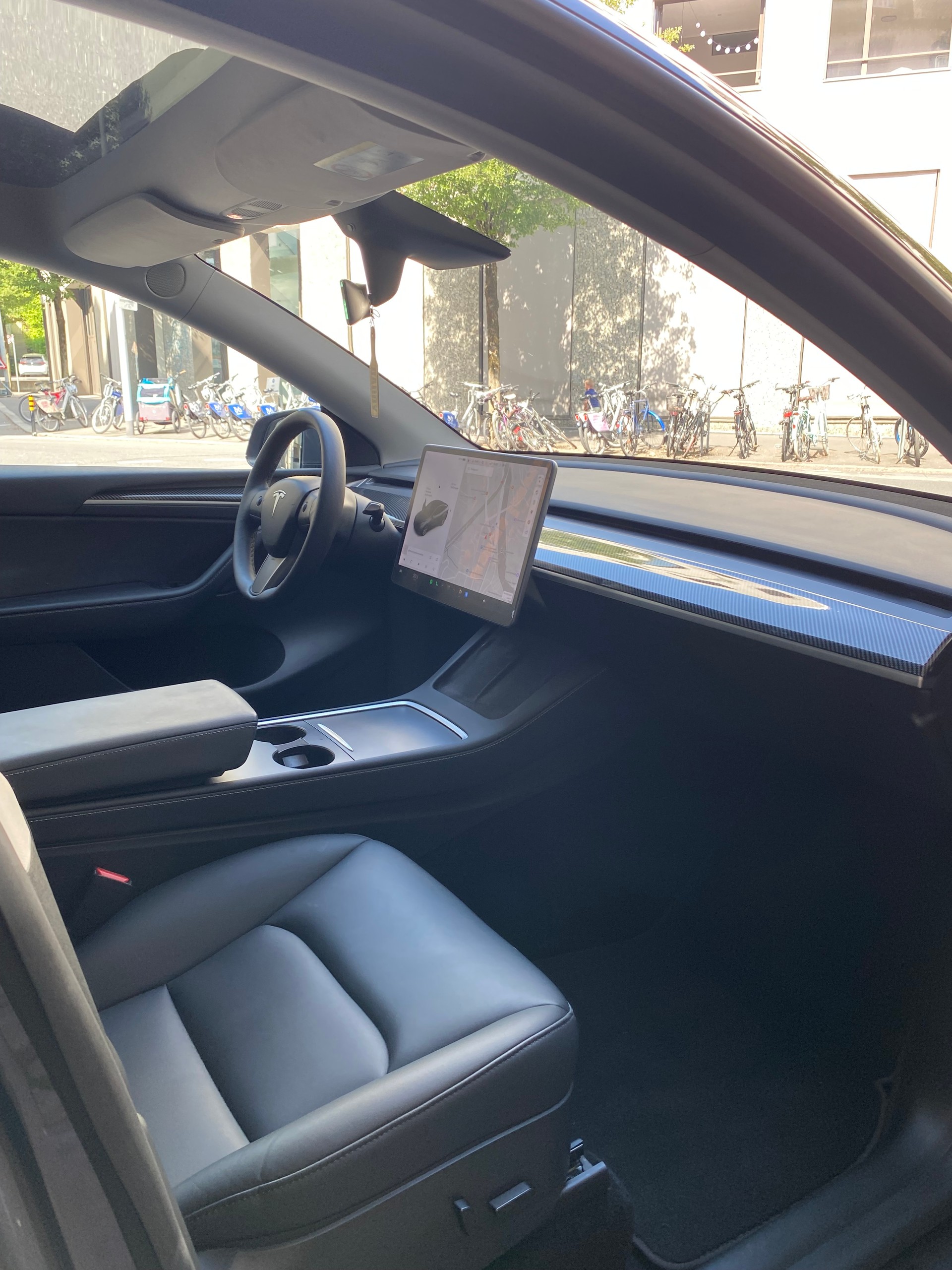 TESLA Model Y Long Range-image-10