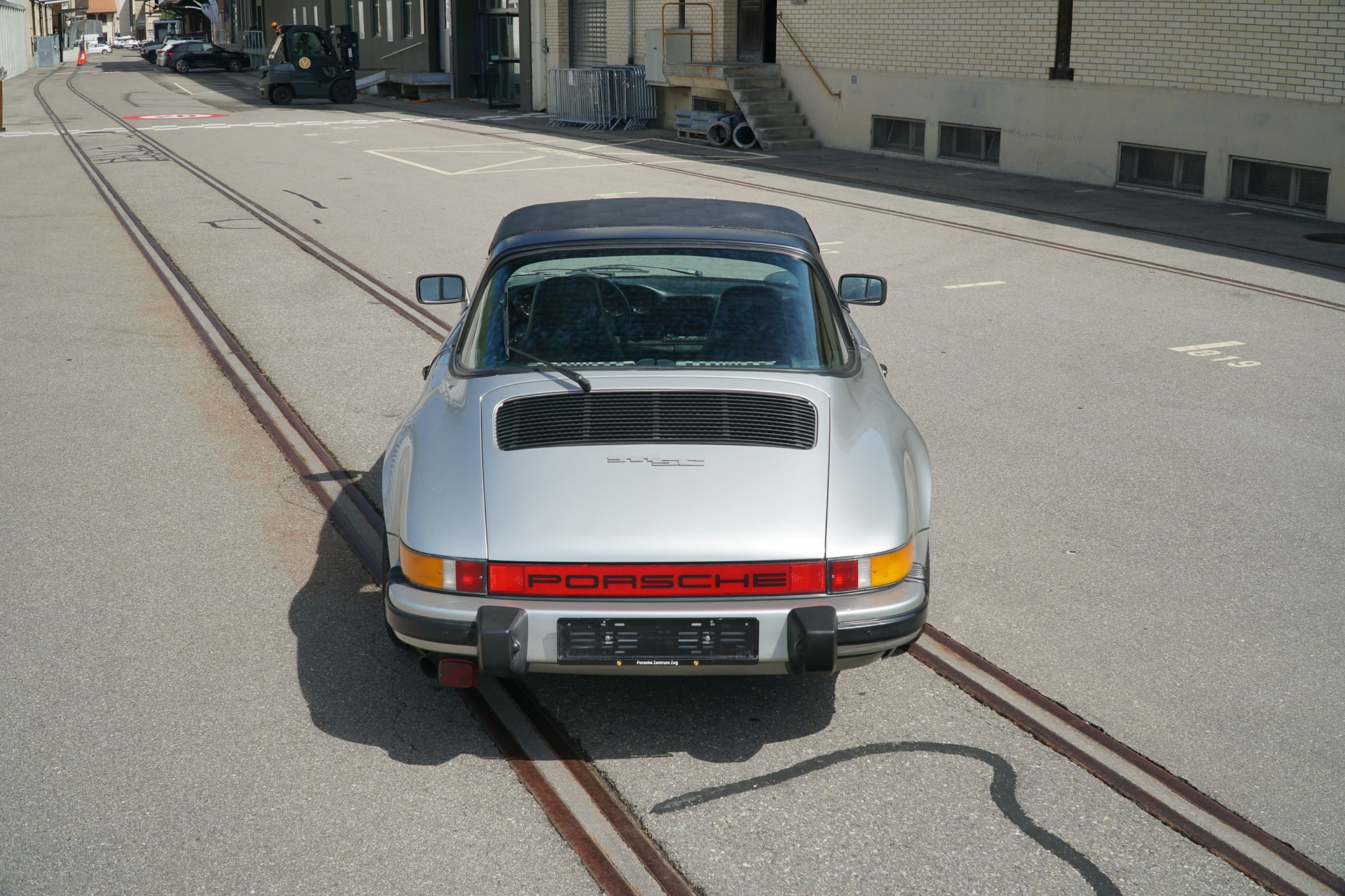 PORSCHE 911 SC Targa-image-5