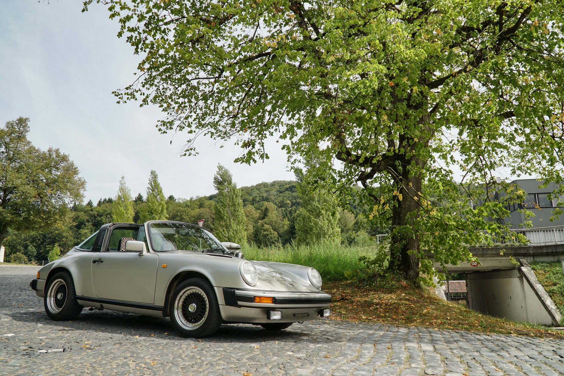 PORSCHE 911 SC Targa-image-21