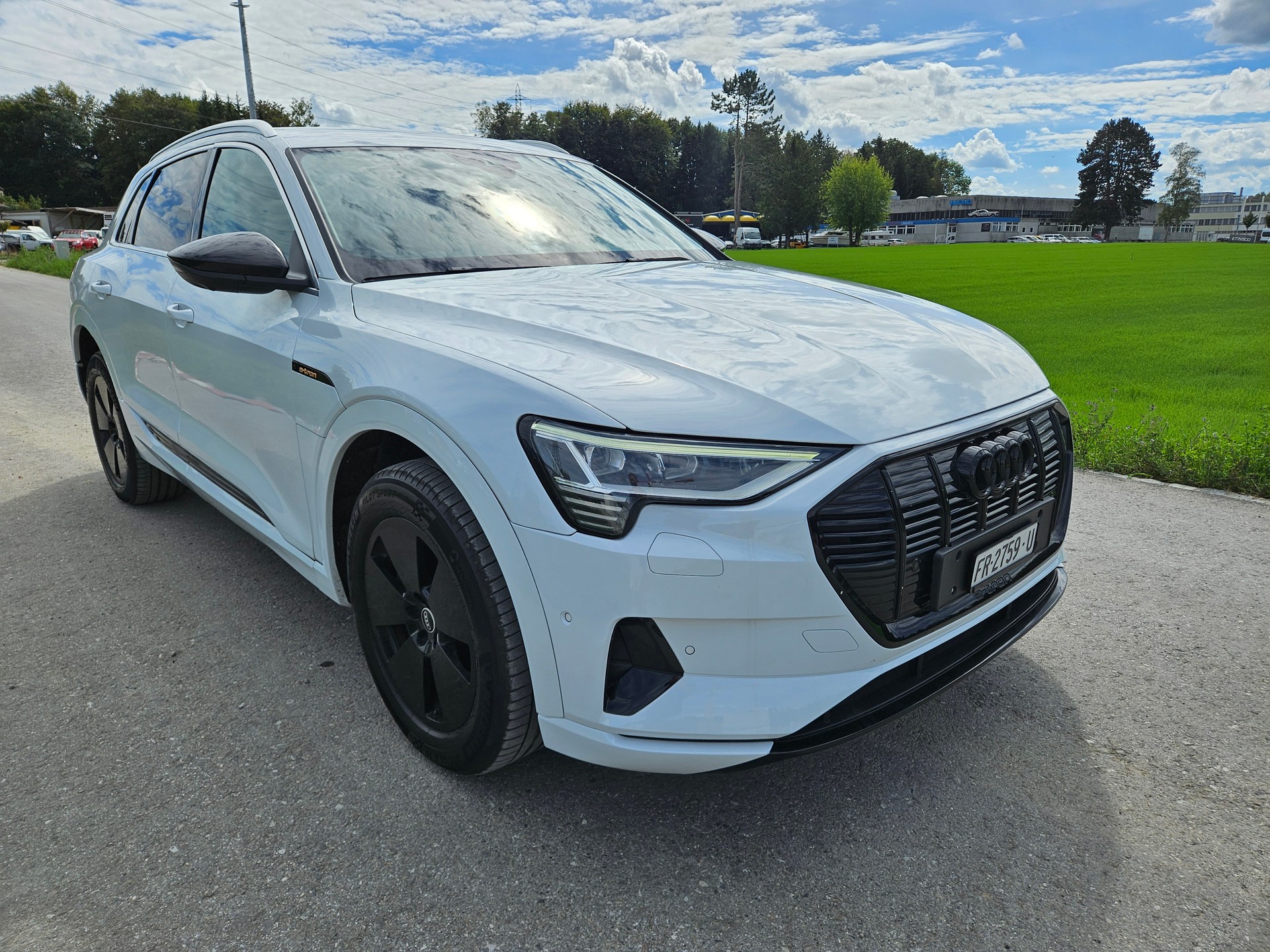 AUDI e-tron 55 quattro-image-3