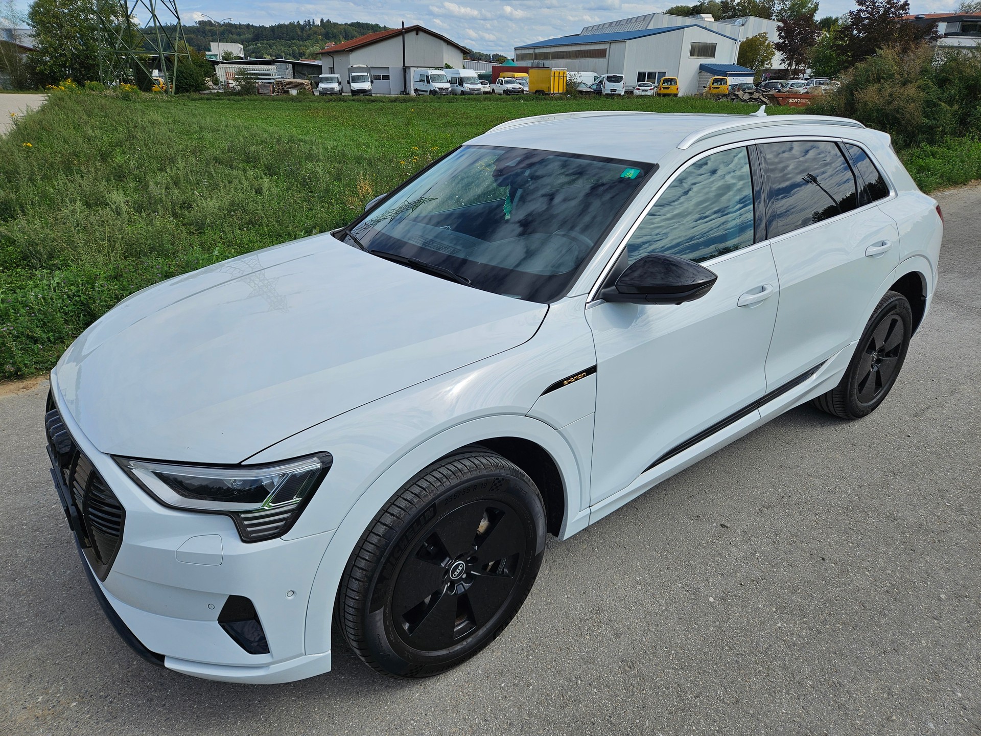 AUDI e-tron 55 quattro-image-0