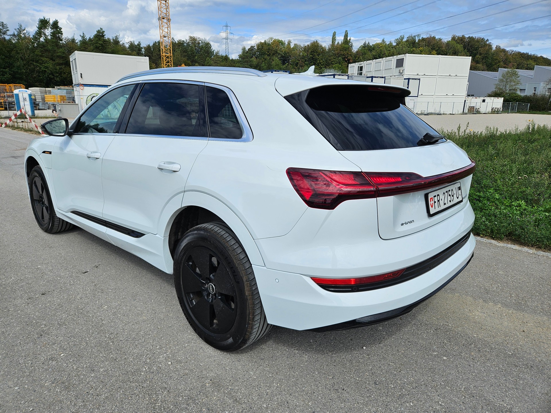 AUDI e-tron 55 quattro-image-6