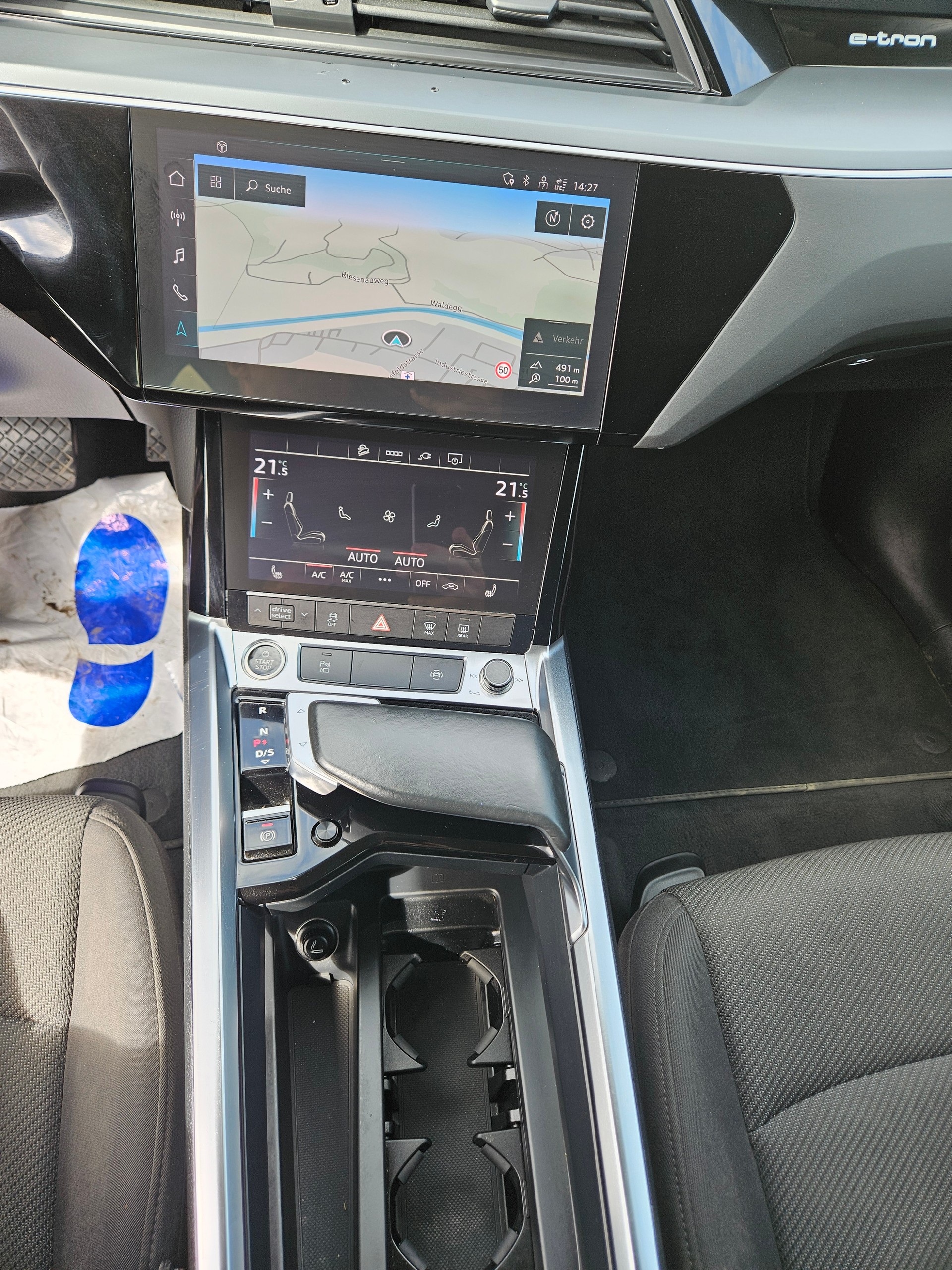 AUDI e-tron 55 quattro-image-8