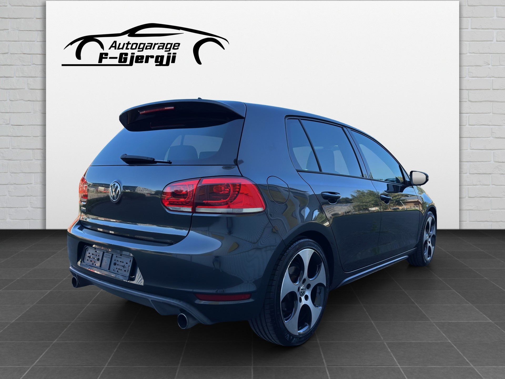 VW Golf 2.0 TSI GTI-image-5