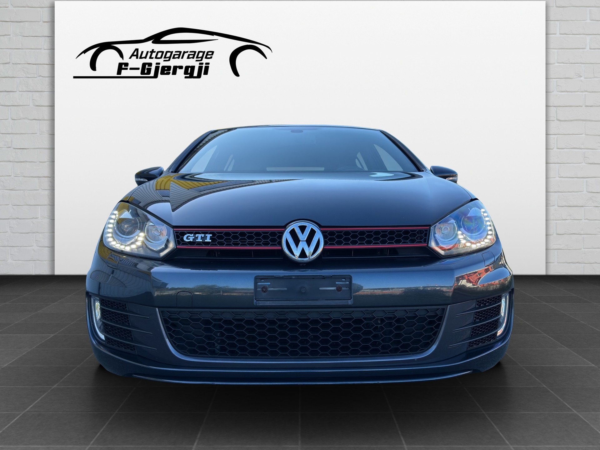 VW Golf 2.0 TSI GTI-image-2