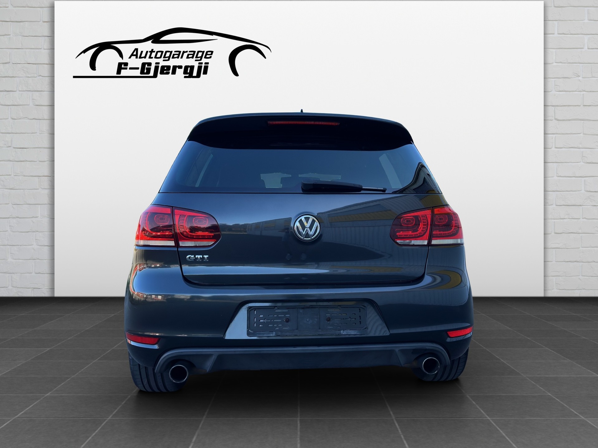 VW Golf 2.0 TSI GTI-image-7