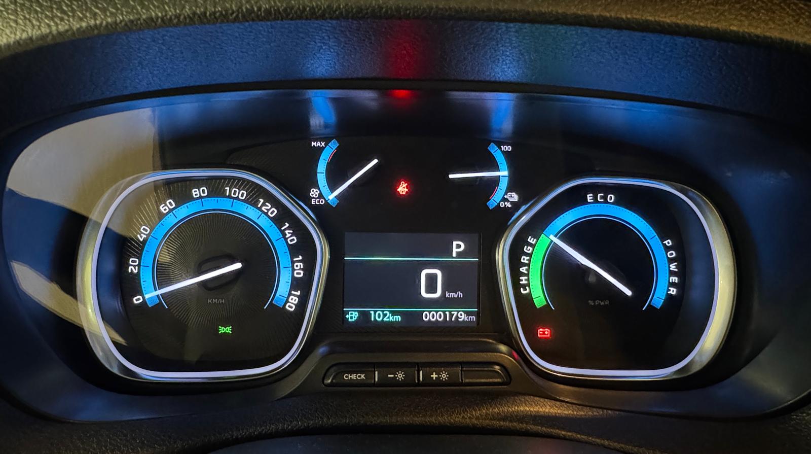 PEUGEOT e-Expert Kaw. Standard 50 kWh-image-13