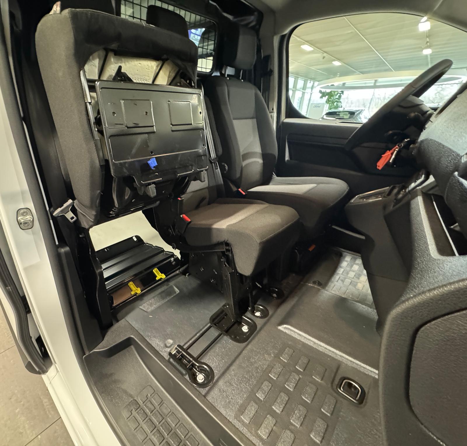 PEUGEOT e-Expert Kaw. Standard 50 kWh-image-18