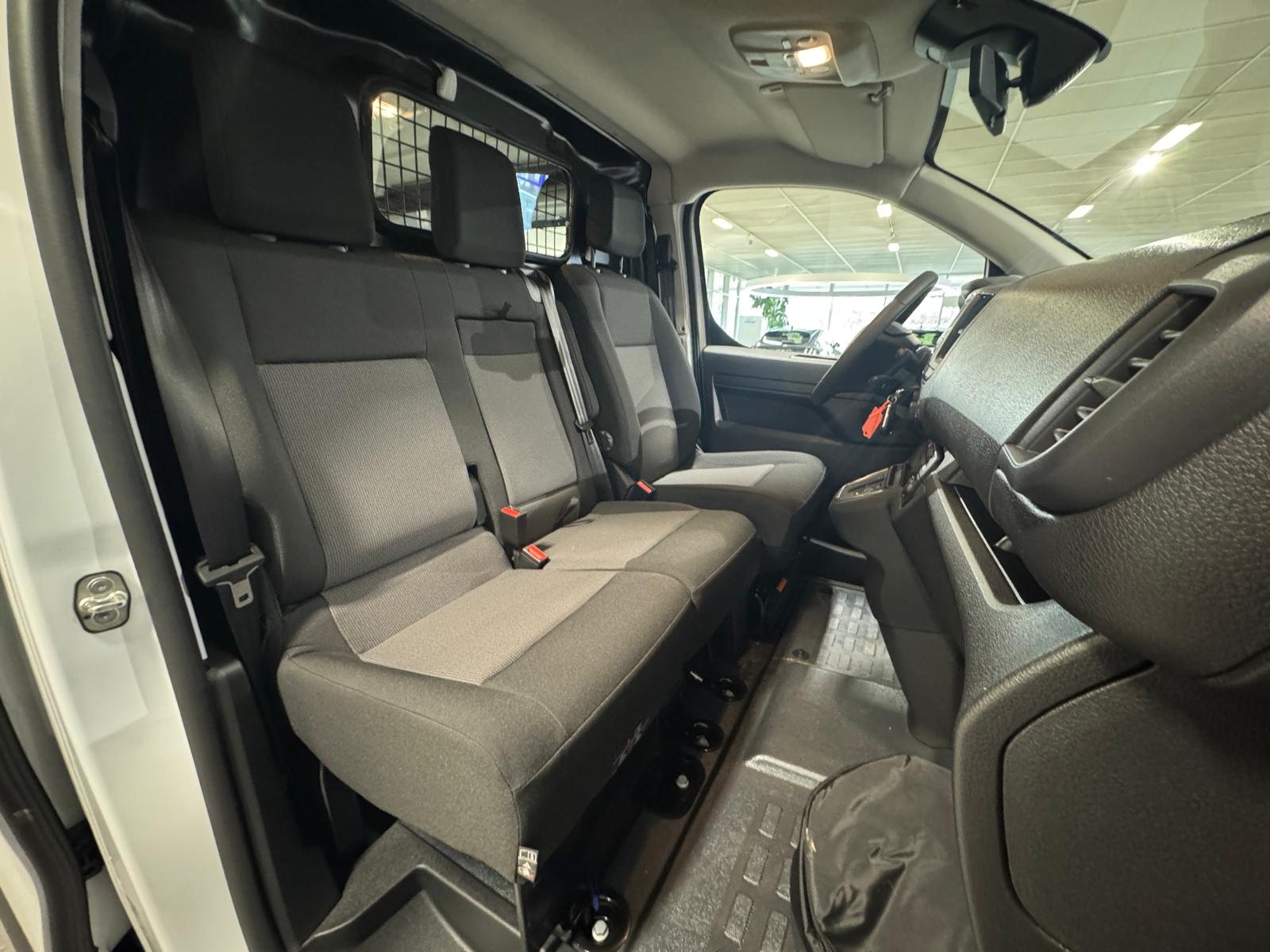 PEUGEOT e-Expert Kaw. Standard 50 kWh-image-12