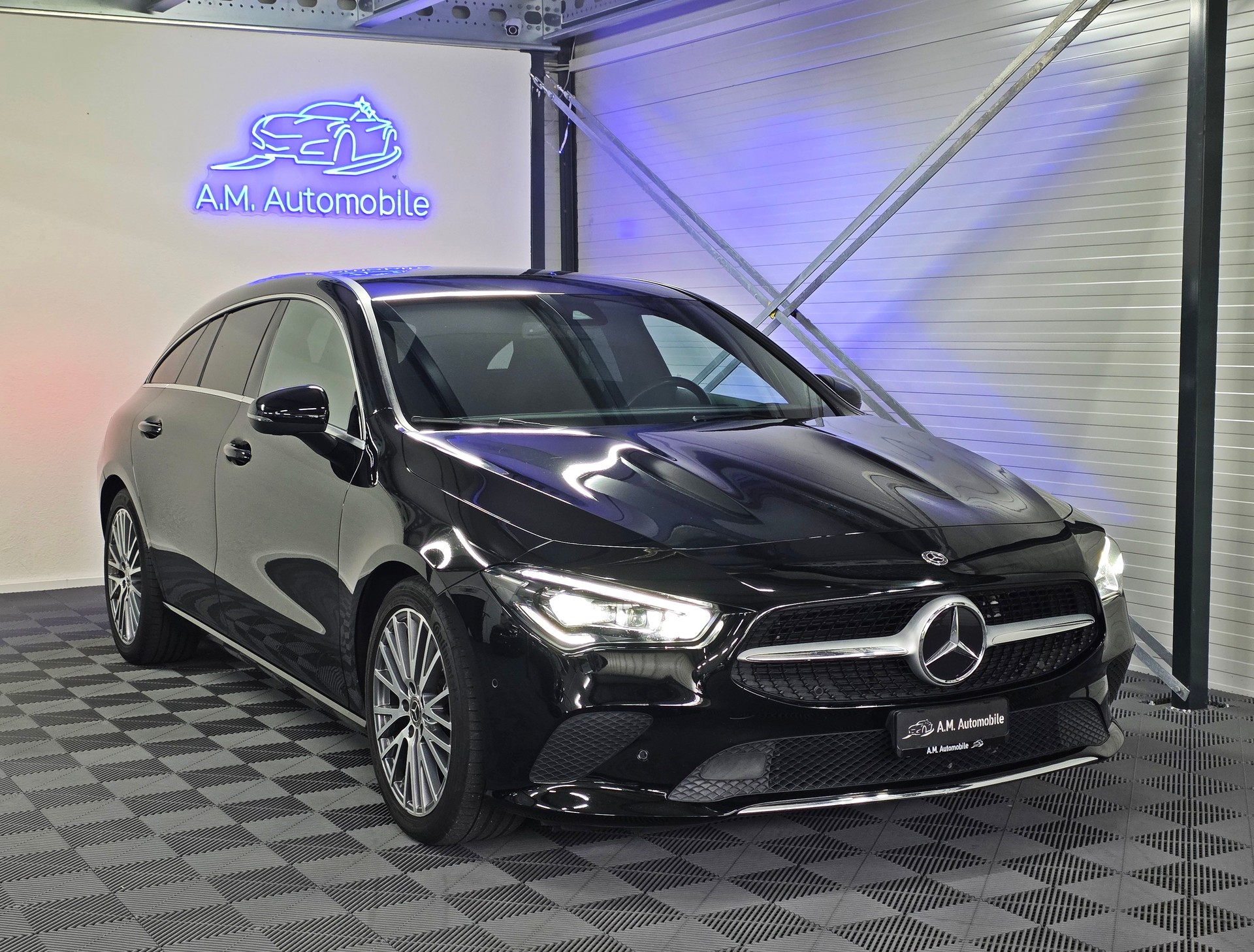 MERCEDES-BENZ CLA Shooting Brake 180 7G-DCT Progressive-image-0