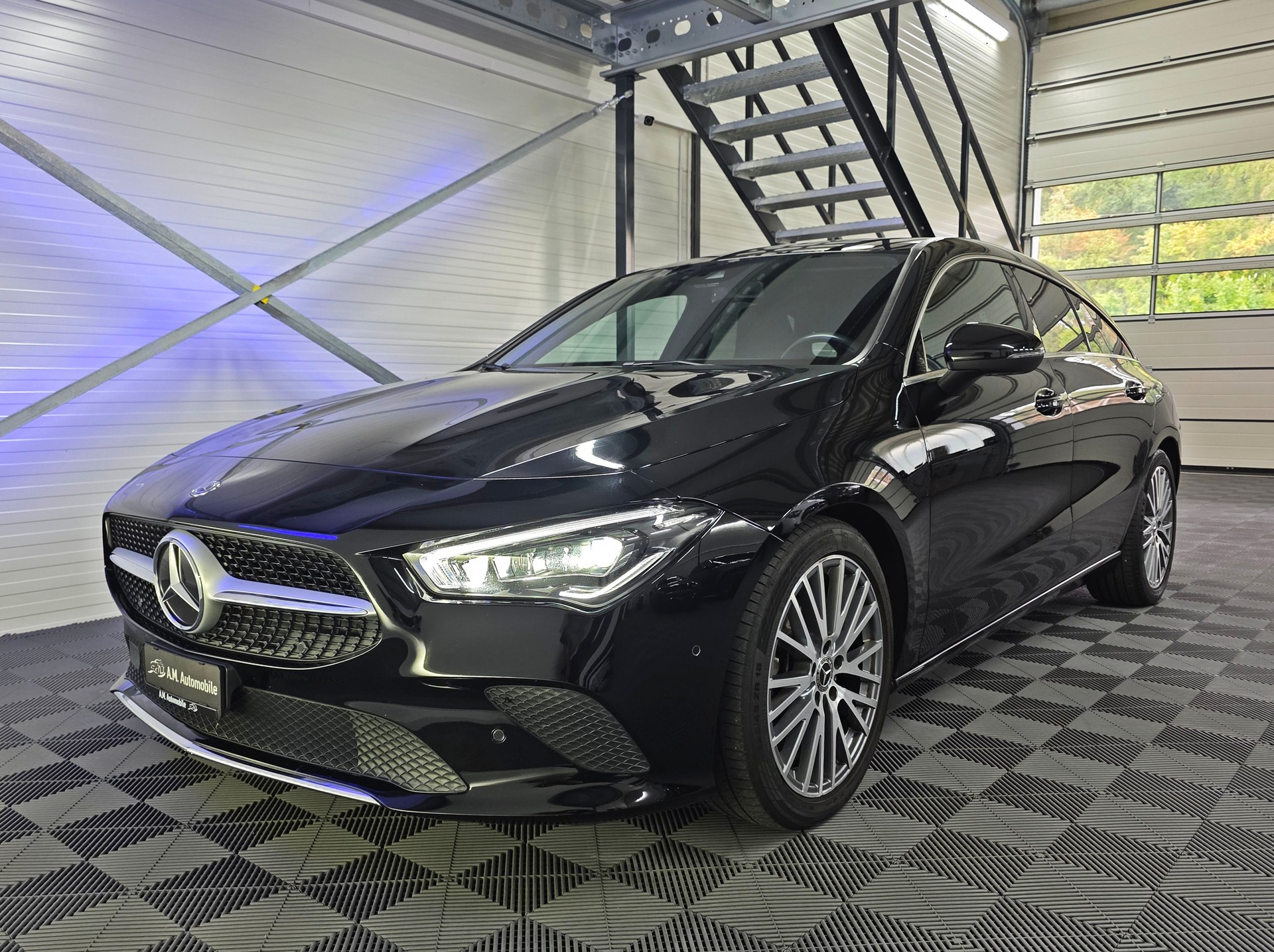 MERCEDES-BENZ CLA Shooting Brake 180 7G-DCT Progressive-image-9