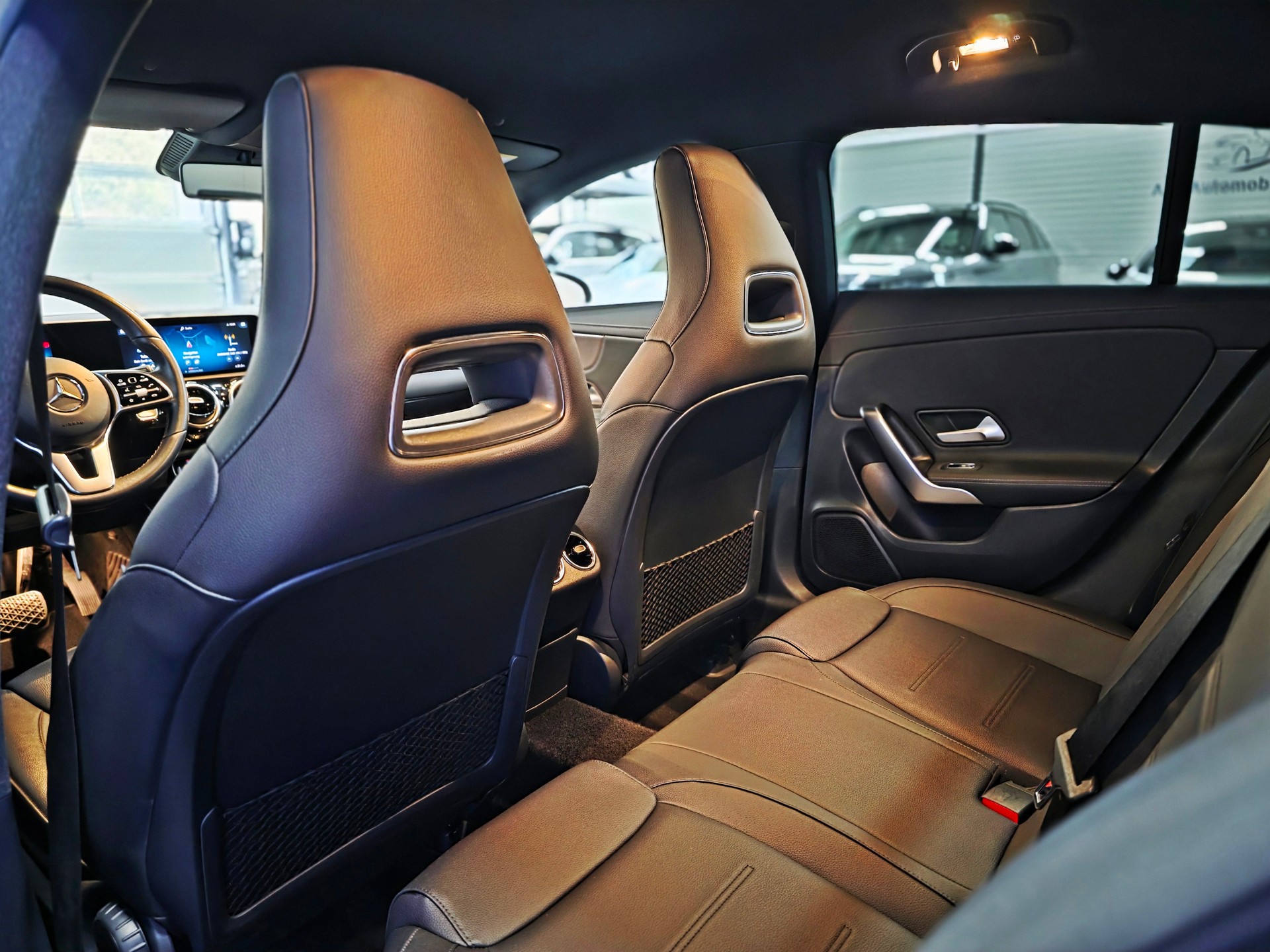MERCEDES-BENZ CLA Shooting Brake 180 7G-DCT Progressive-image-12
