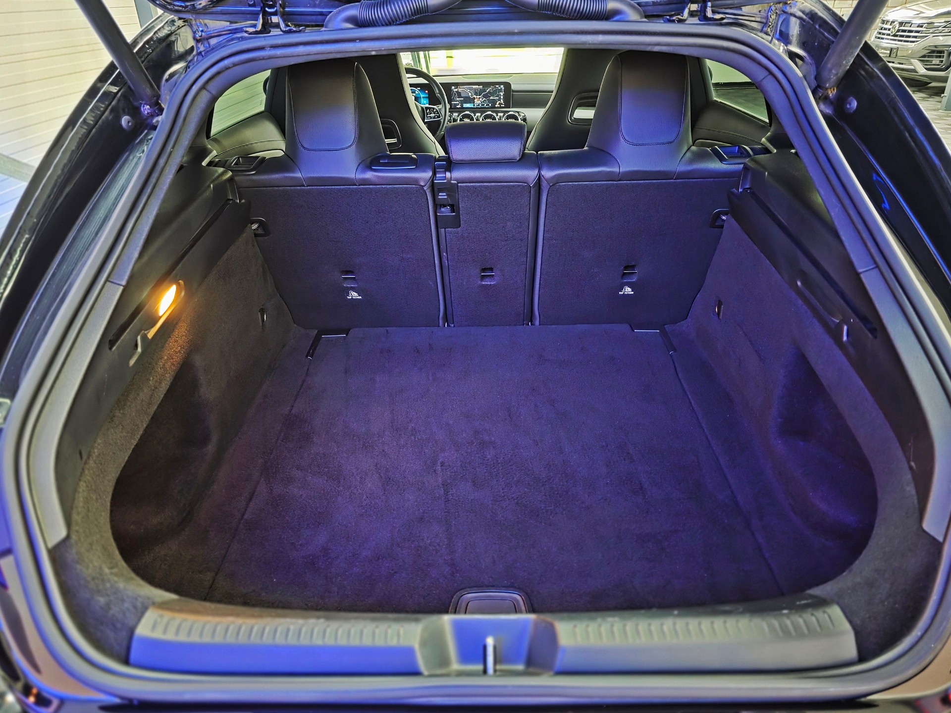 MERCEDES-BENZ CLA Shooting Brake 180 7G-DCT Progressive-image-18