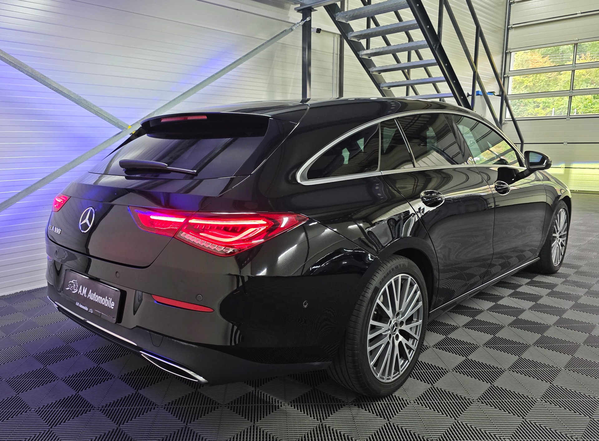 MERCEDES-BENZ CLA Shooting Brake 180 7G-DCT Progressive-image-4