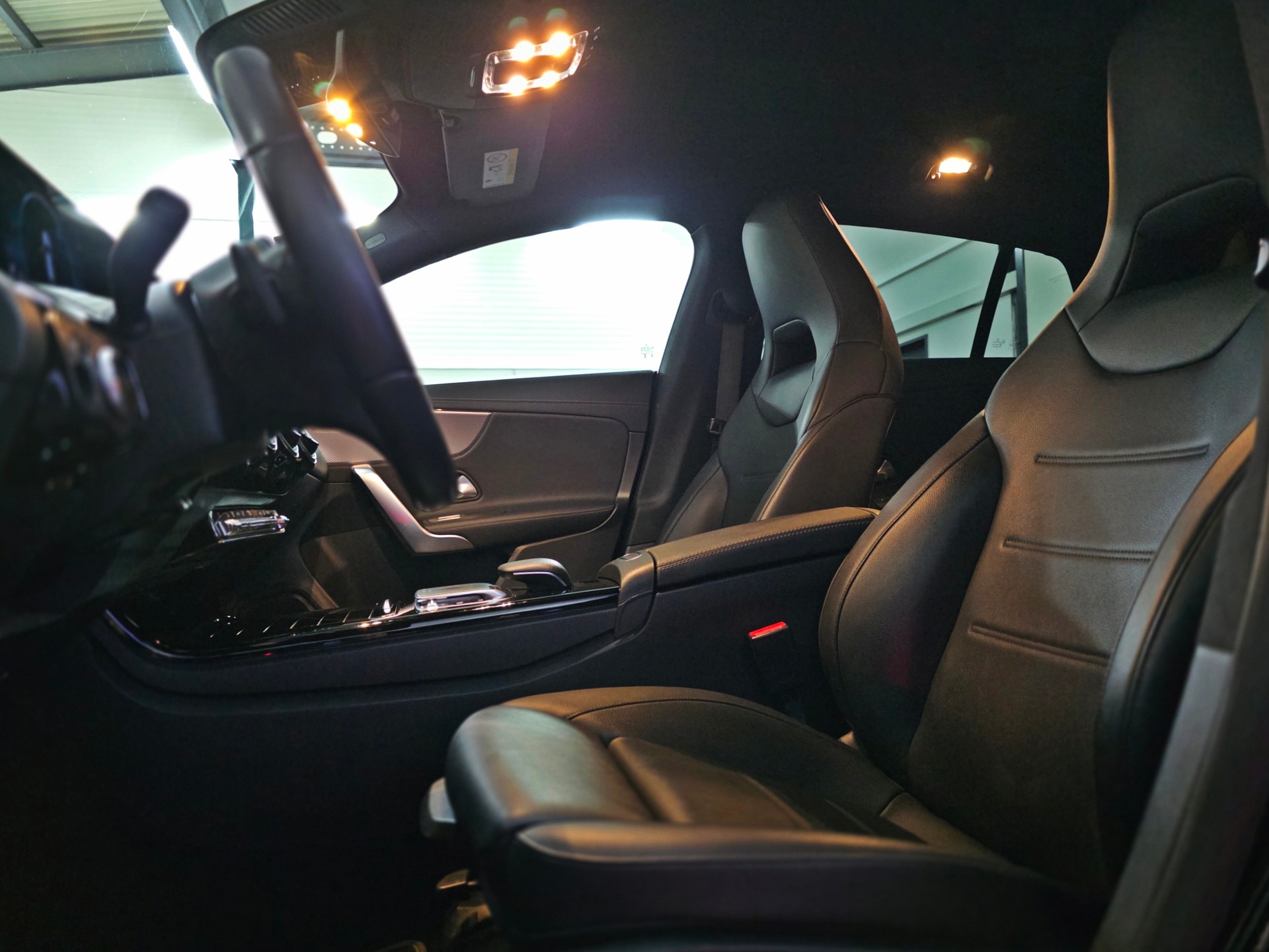 MERCEDES-BENZ CLA Shooting Brake 180 7G-DCT Progressive-image-11