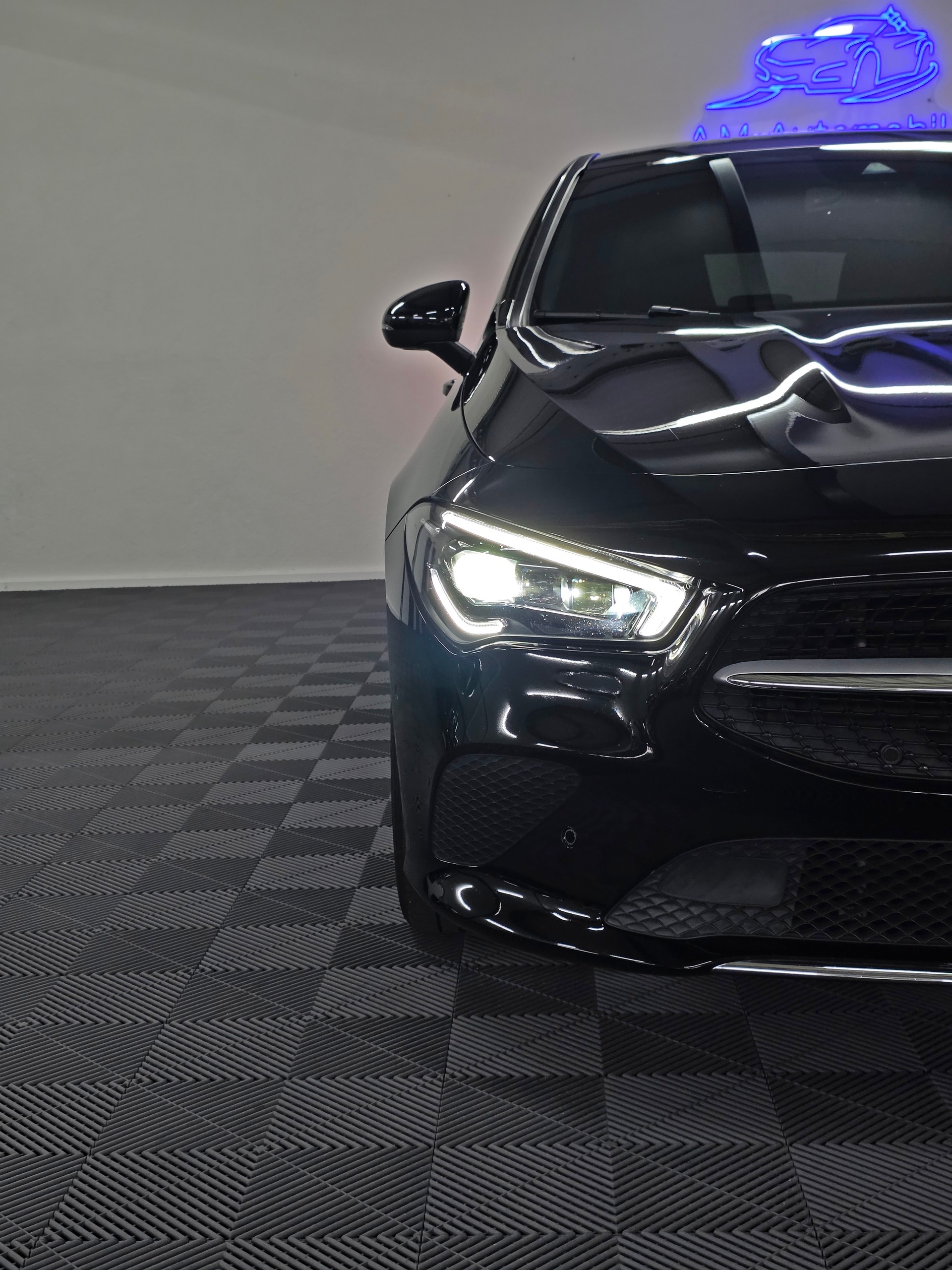 MERCEDES-BENZ CLA Shooting Brake 180 7G-DCT Progressive-image-2