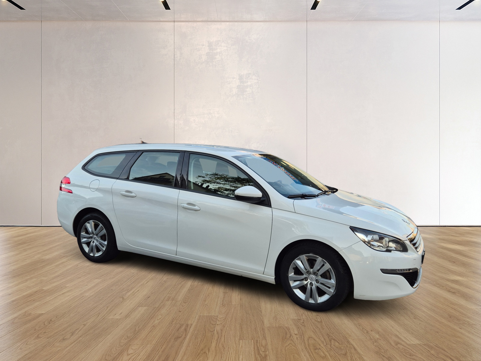 PEUGEOT 308 SW 1.6BluHDI Style Automatic-image-4
