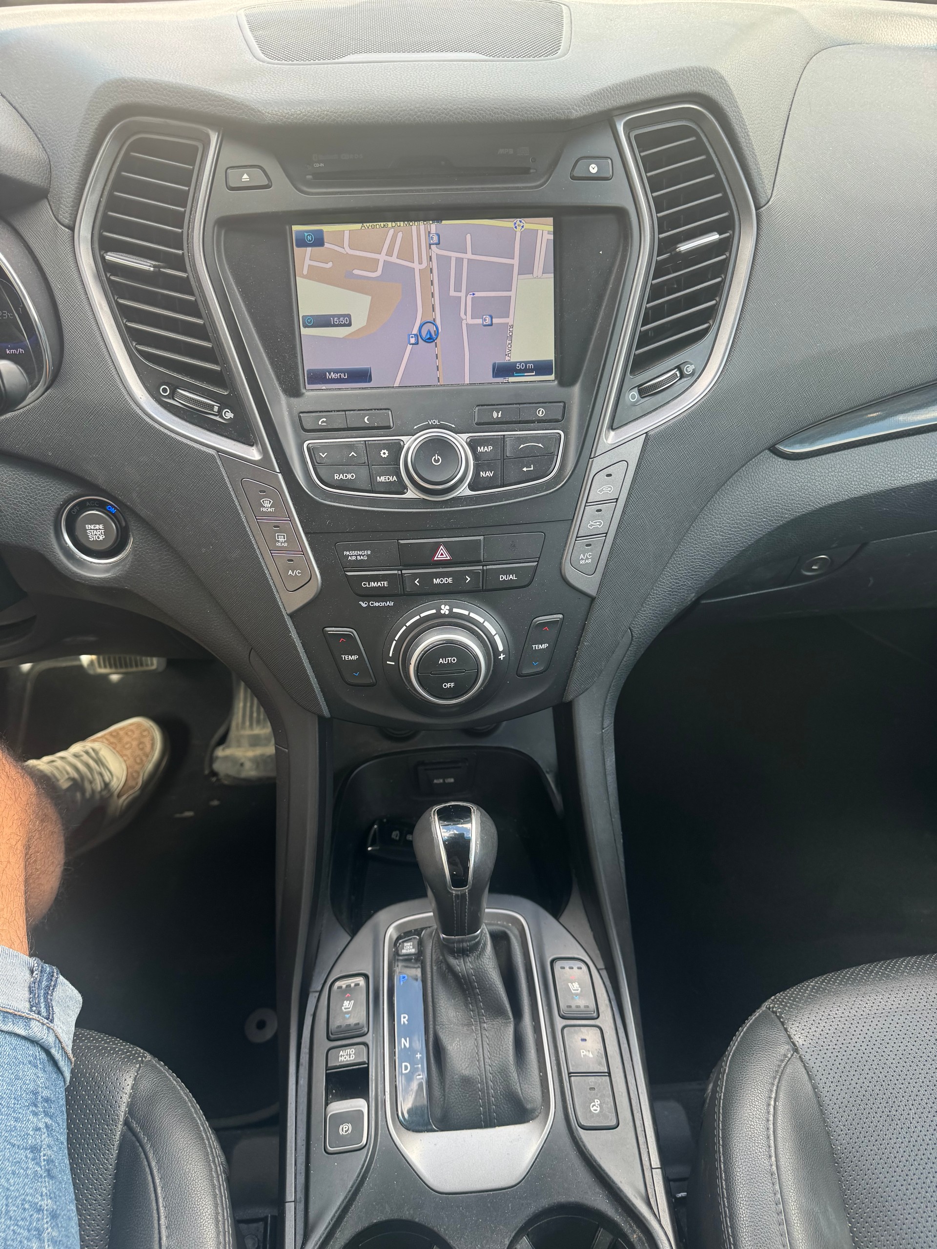 HYUNDAI Santa Fe 2.2 CRDI Premium 4WD Automatic-image-11