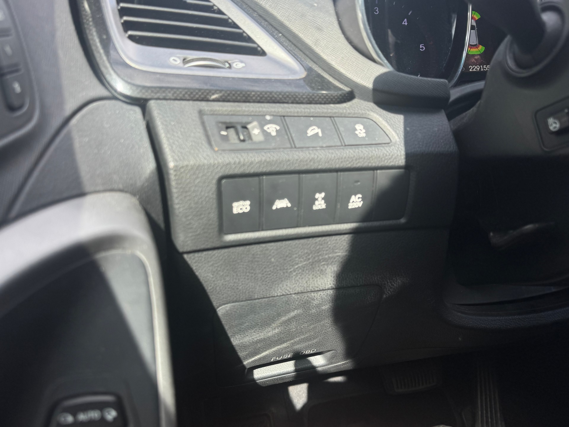 HYUNDAI Santa Fe 2.2 CRDI Premium 4WD Automatic-image-13