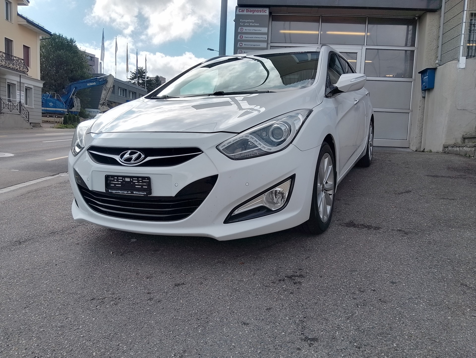 HYUNDAI i40 Wagon 1.7 CRDI Style-image-2