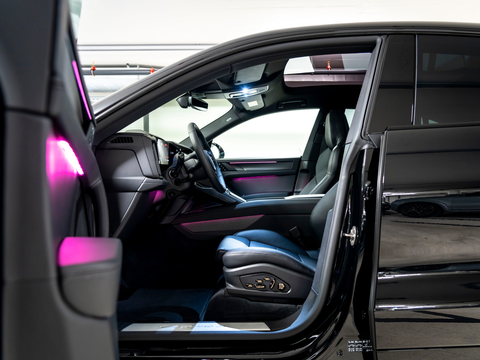 PORSCHE Cayenne Coupe S Electric 113 kWh-image-16