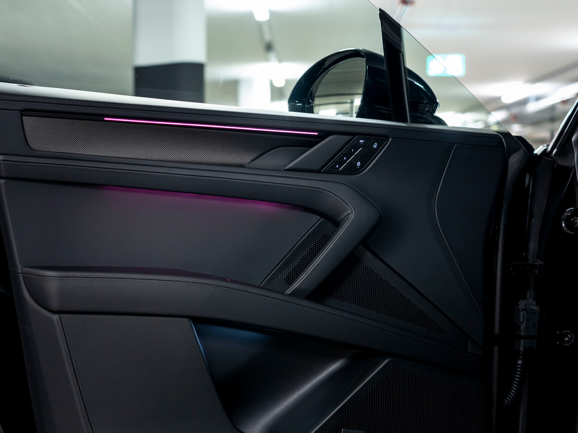 PORSCHE Cayenne Coupe S Electric 113 kWh-image-19