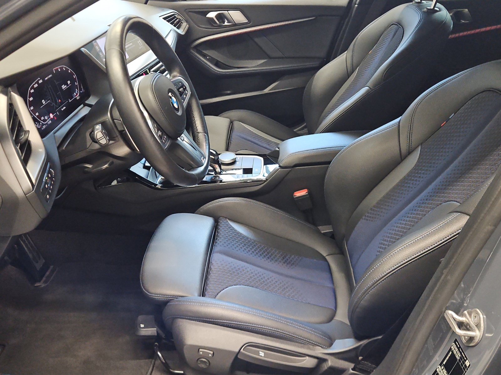 BMW M135i xDrive-image-9