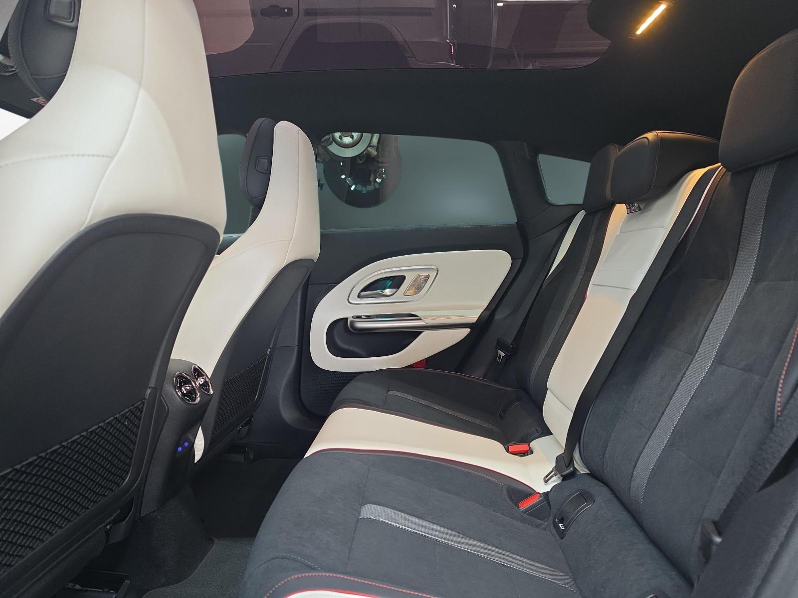 MERCEDES-BENZ CLA 350 4MATIC Shooting Brake EQ-image-10
