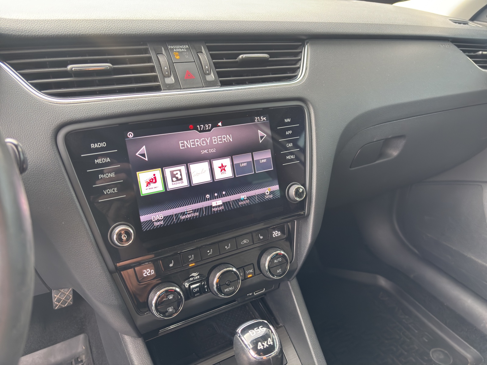 SKODA Octavia Combi 2.0 TSI Soleil 4x4 DSG-image-6