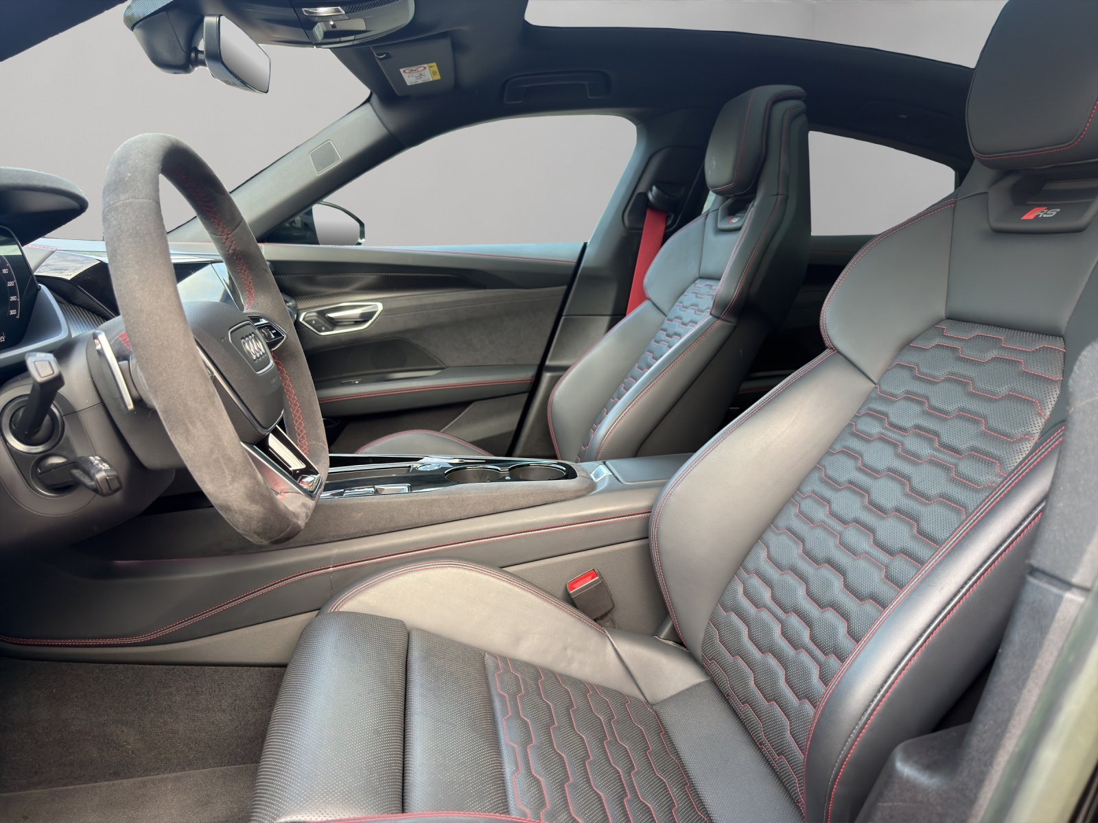AUDI RS e-tron GT quattro-image-8