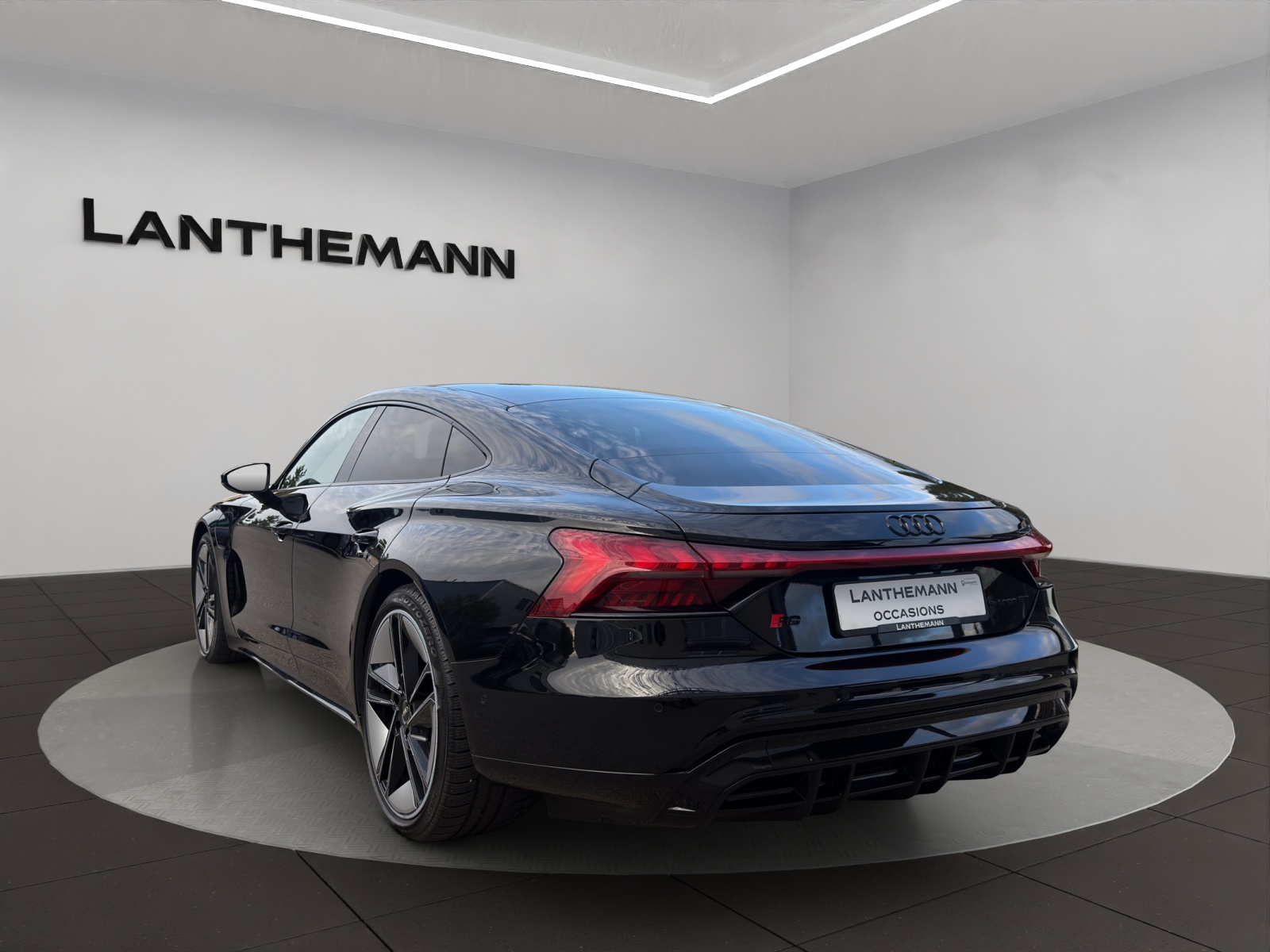 AUDI RS e-tron GT quattro-image-2