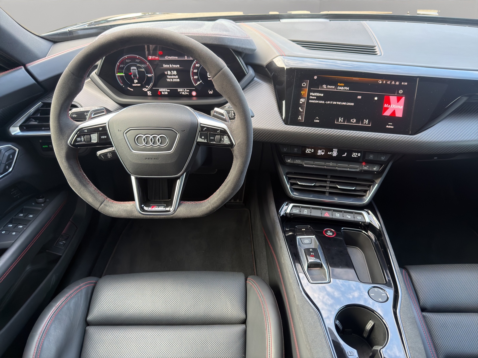 AUDI RS e-tron GT quattro-image-9