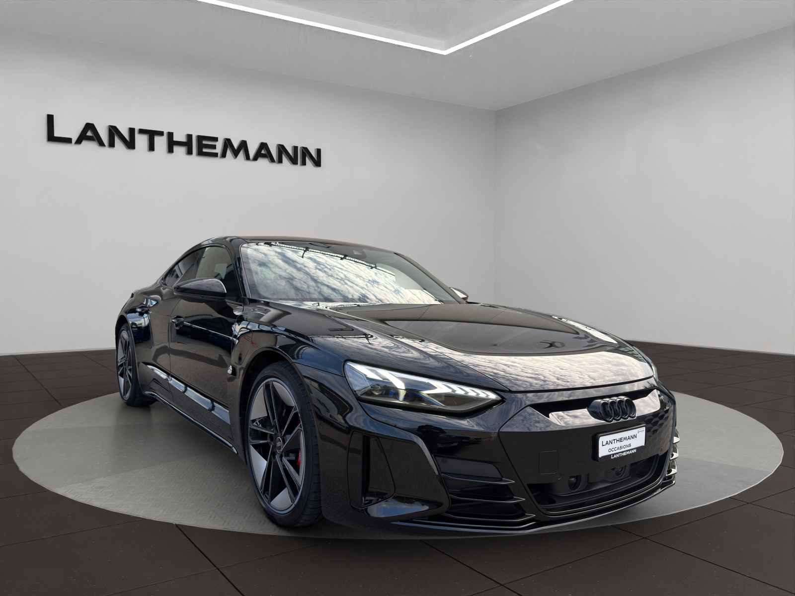 AUDI RS e-tron GT quattro-image-5