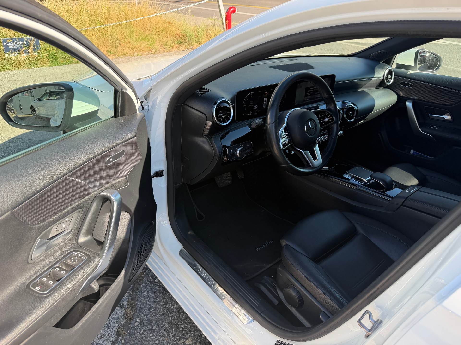 MERCEDES-BENZ A 180 d-image-10