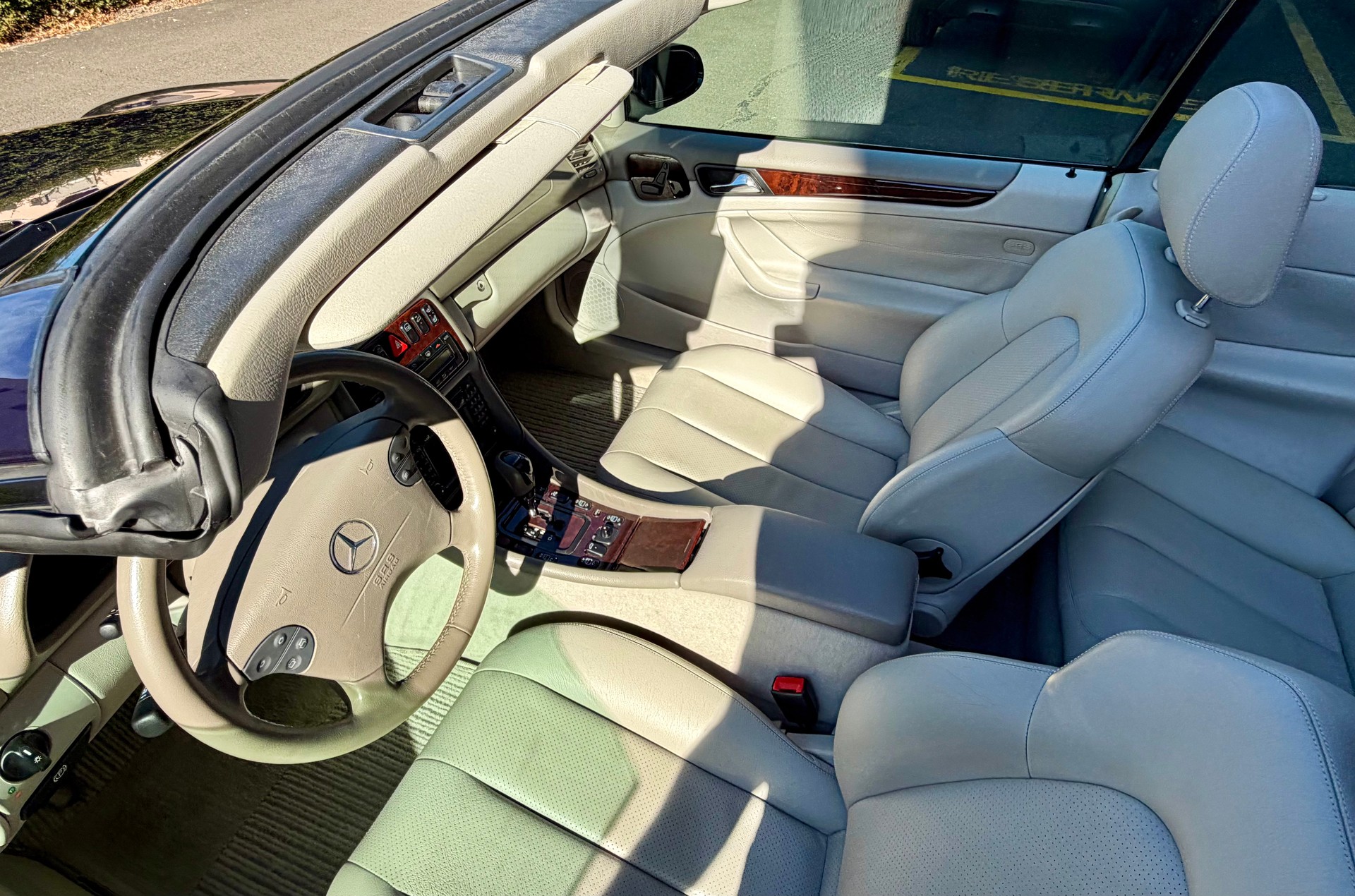 MERCEDES-BENZ CLK 320 V6 Elegance-image-1