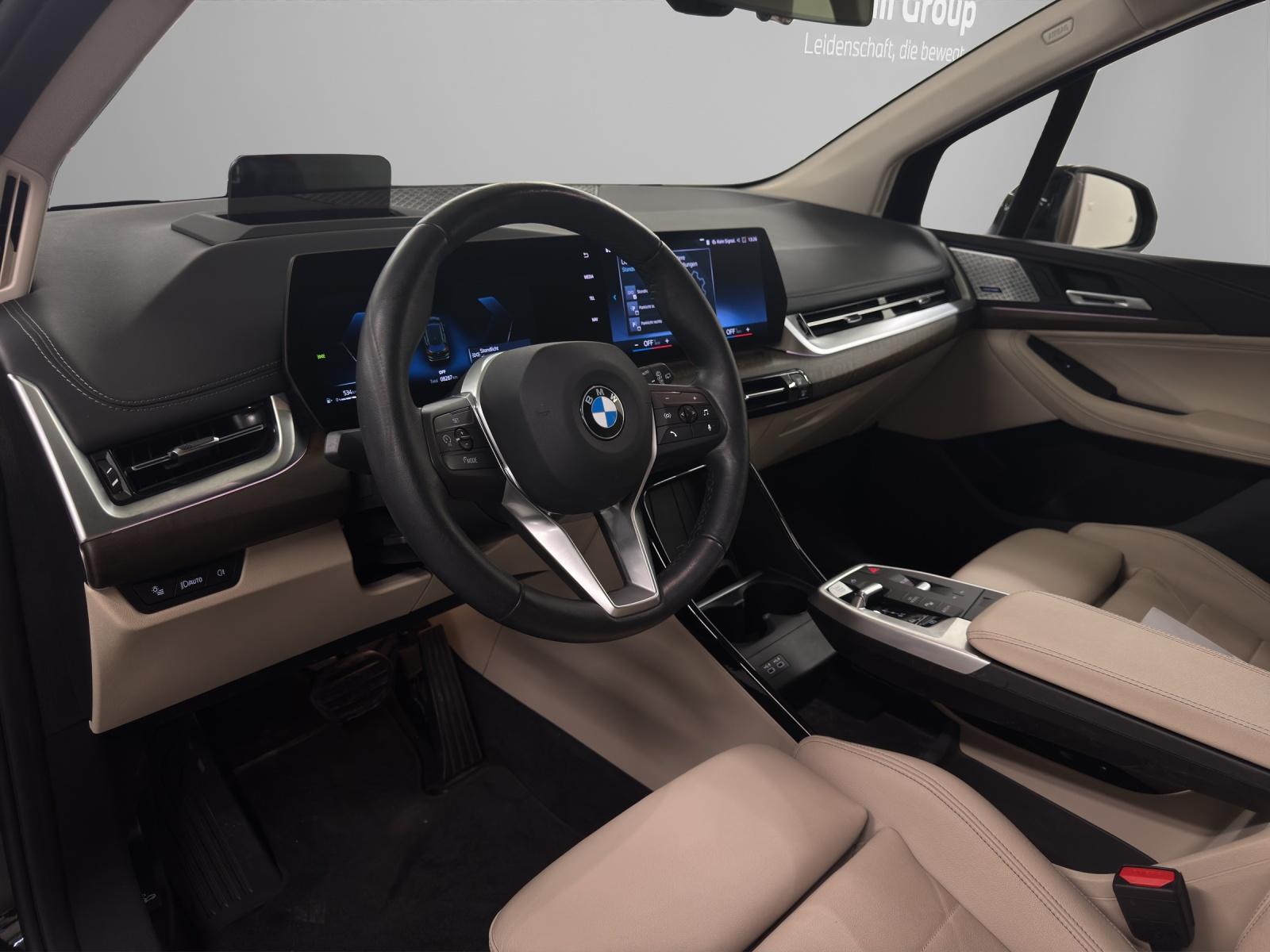 BMW Active Tourer 223i xDrive-image-11