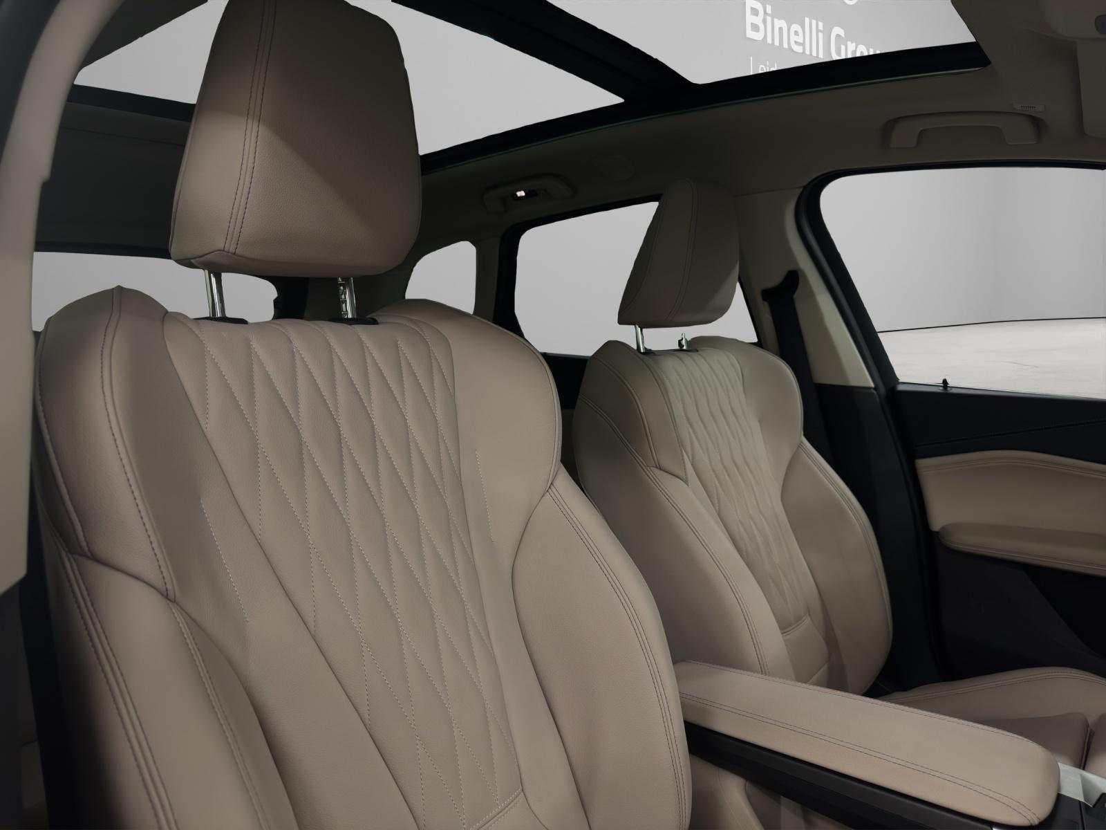 BMW Active Tourer 223i xDrive-image-14