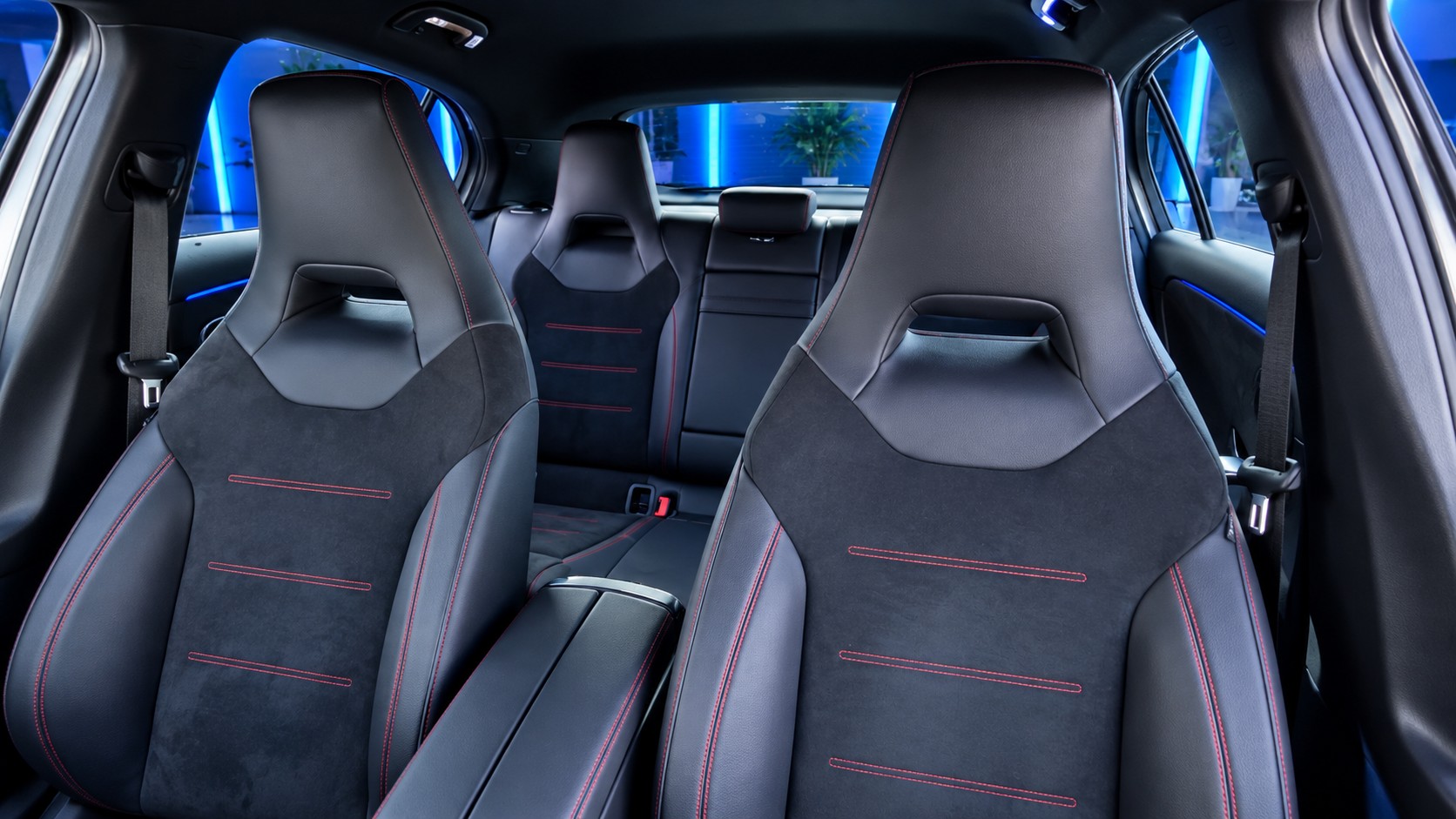 MERCEDES-BENZ A 250 4Matic 8G-DCT-image-14