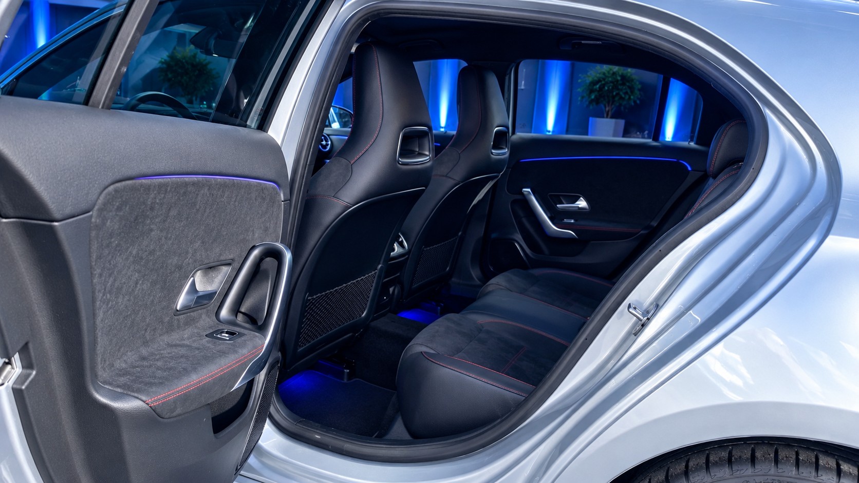 MERCEDES-BENZ A 250 4Matic 8G-DCT-image-9