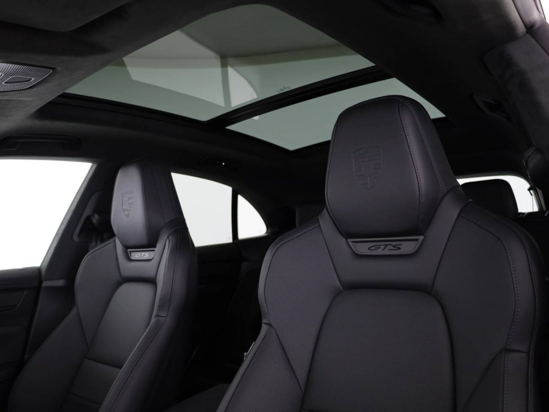 PORSCHE Macan GTS-image-16