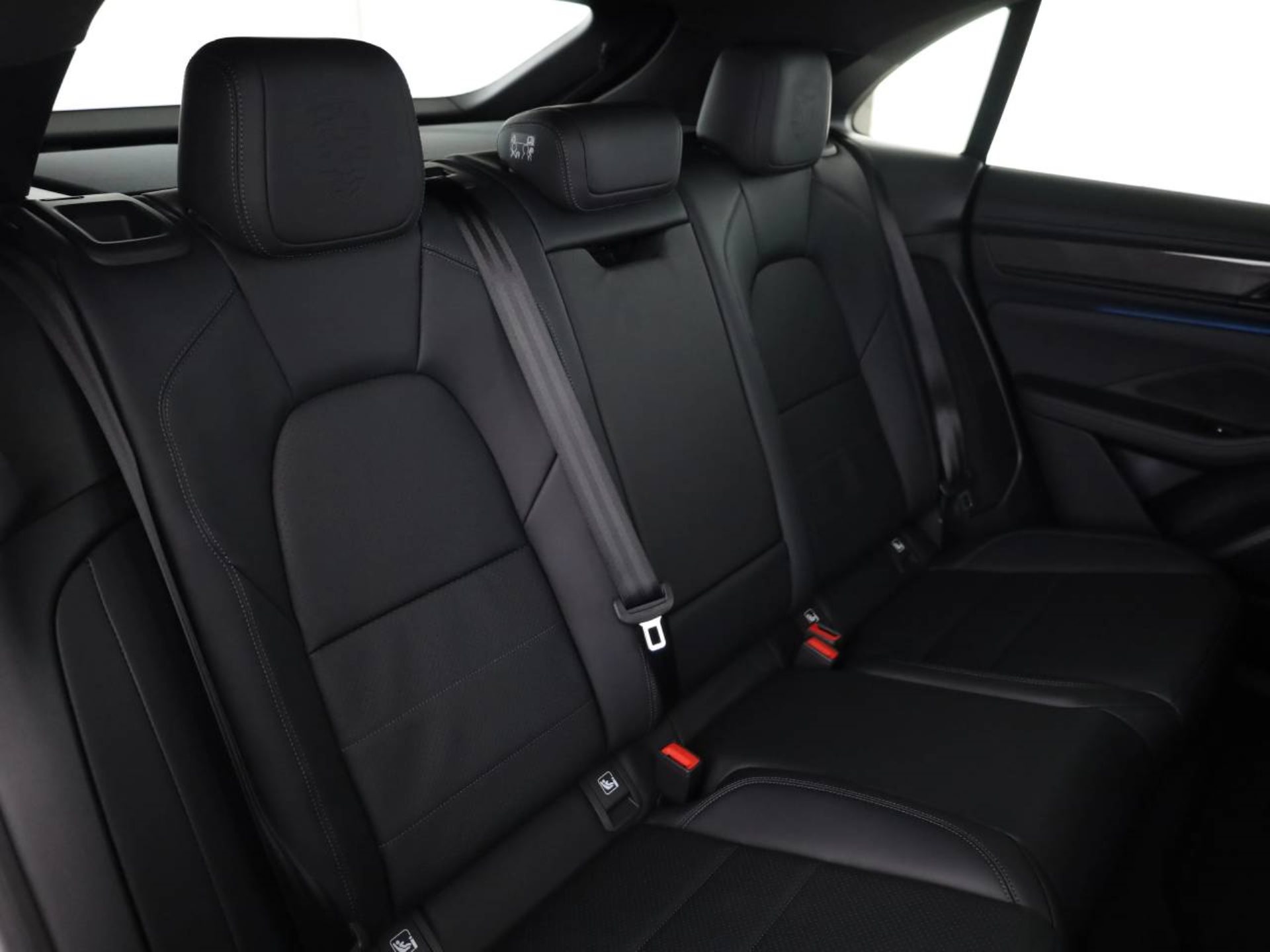 PORSCHE Macan GTS-image-17