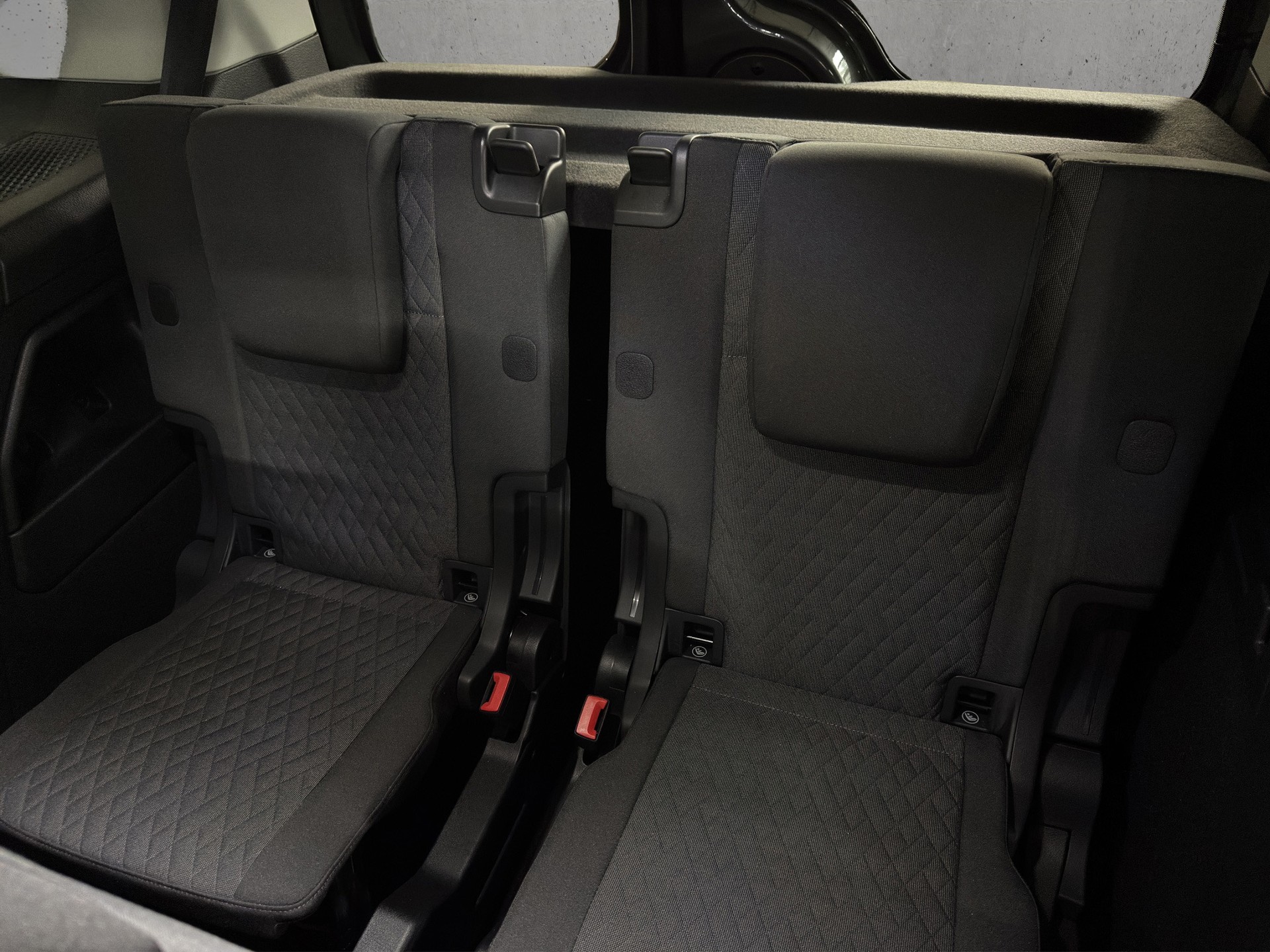 VW Caddy Maxi 2.0 TDI Life DSG 7-Pl. Heckflügeltüren Geteilt "AHK-Navi-RF.-Kamera-Virtual Cockpit"-image-11