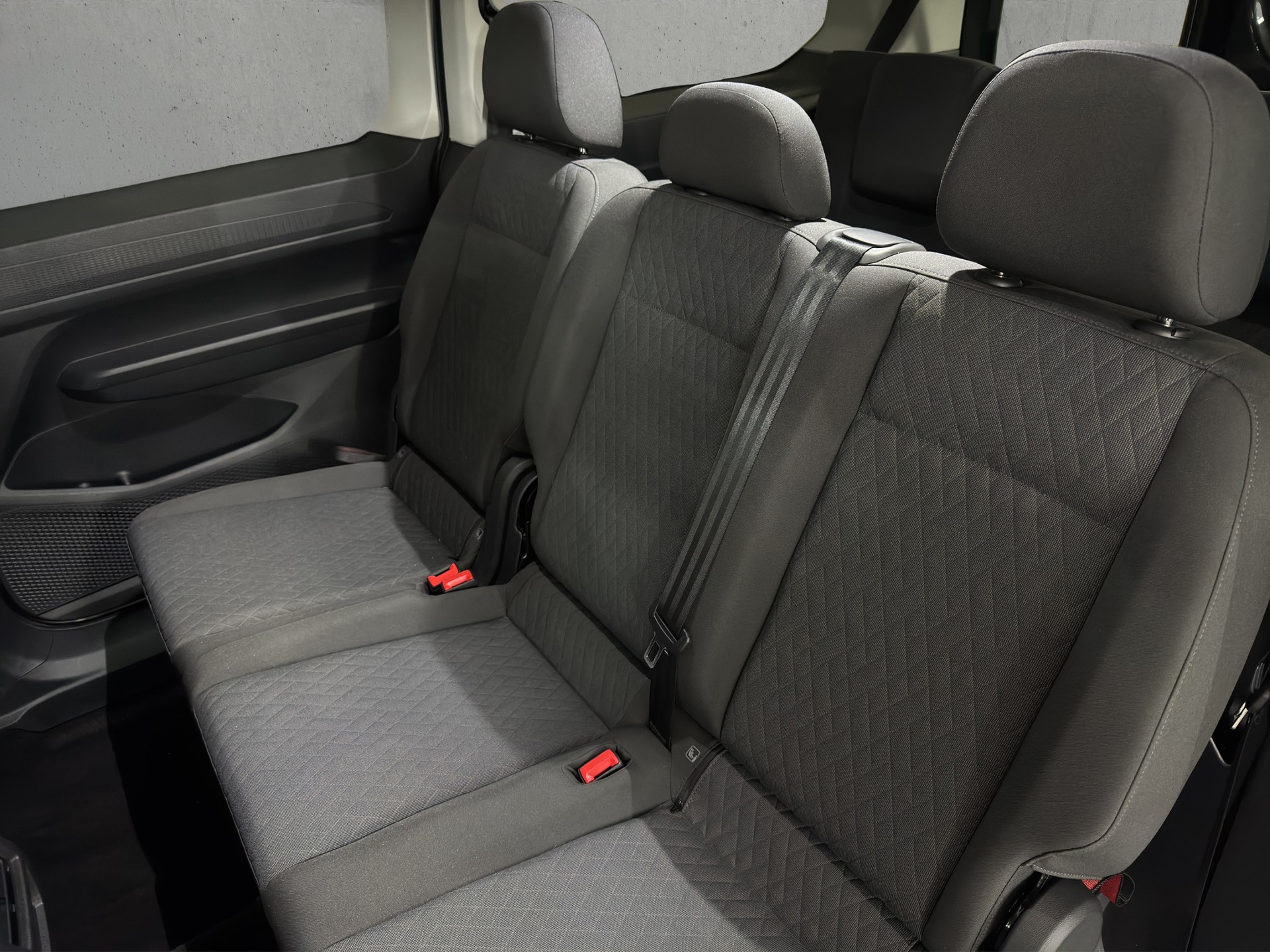 VW Caddy Maxi 2.0 TDI Life DSG 7-Pl. Heckflügeltüren Geteilt "AHK-Navi-RF.-Kamera-Virtual Cockpit"-image-10
