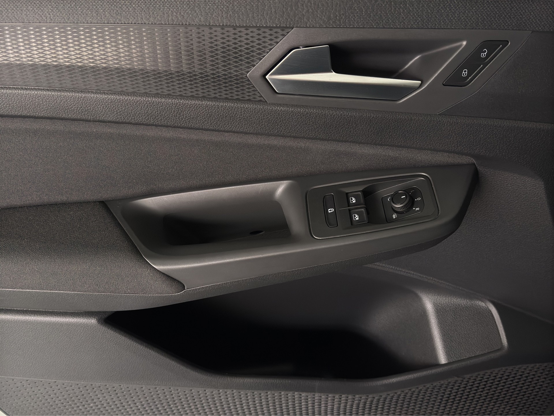 VW Caddy Maxi 2.0 TDI Life DSG 7-Pl. Heckflügeltüren Geteilt "AHK-Navi-RF.-Kamera-Virtual Cockpit"-image-9