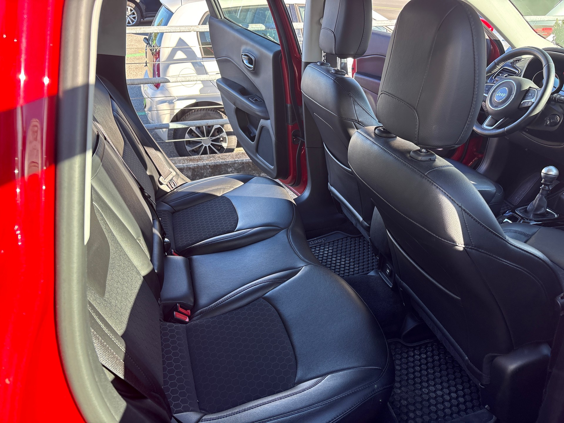JEEP Compass 1.4 Turbo Night Eagle-image-9