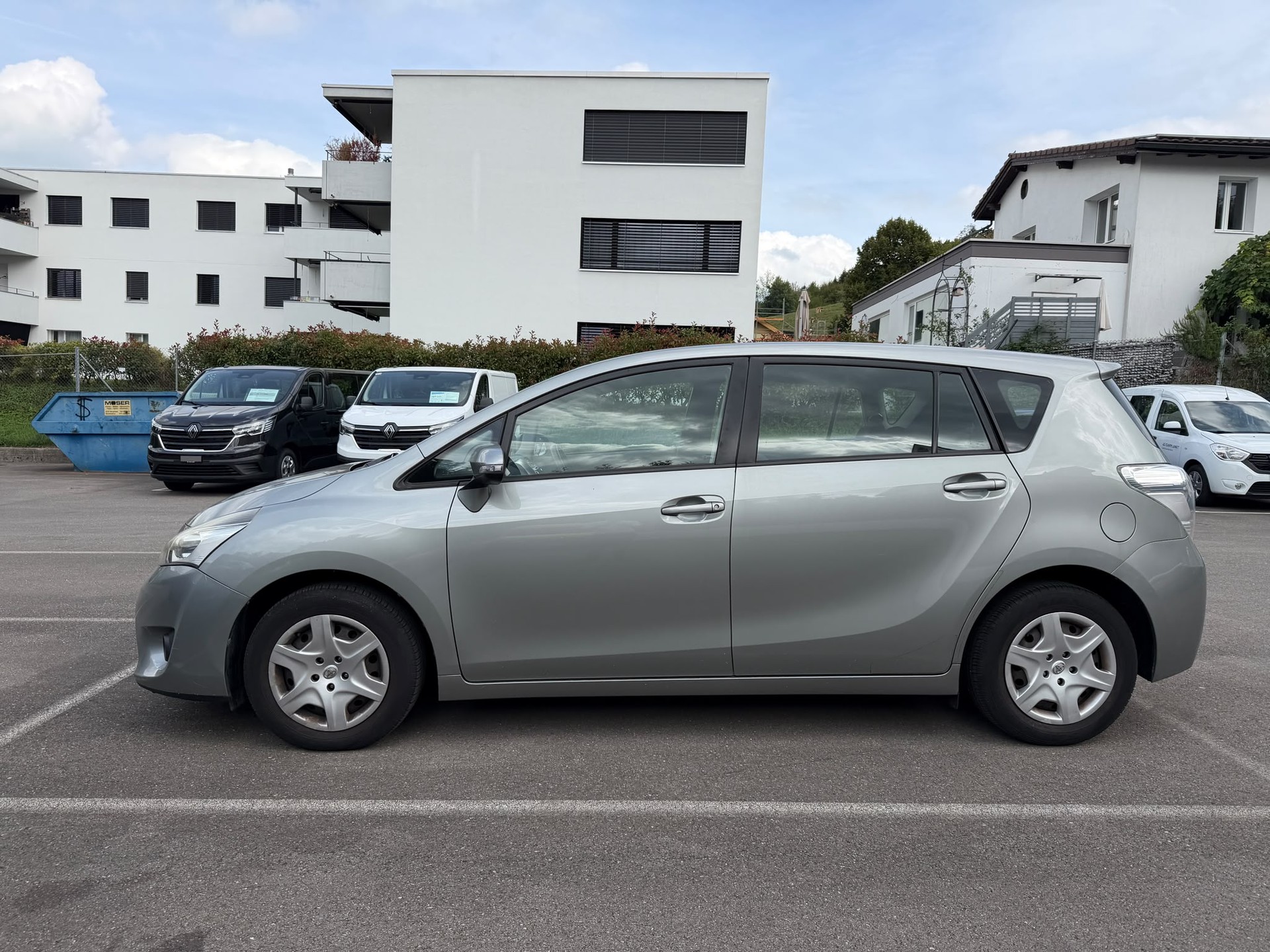 TOYOTA Verso 2.0 D-4D Trend 7P-image-2