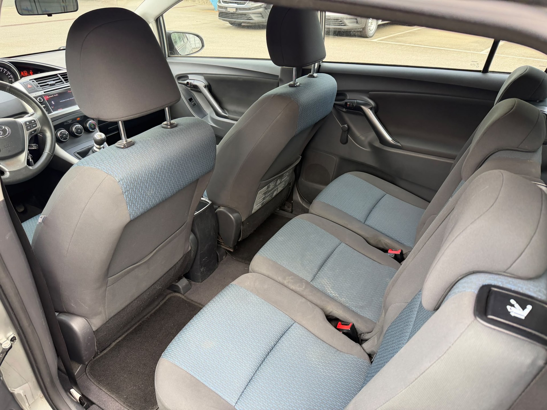 TOYOTA Verso 2.0 D-4D Trend 7P-image-11