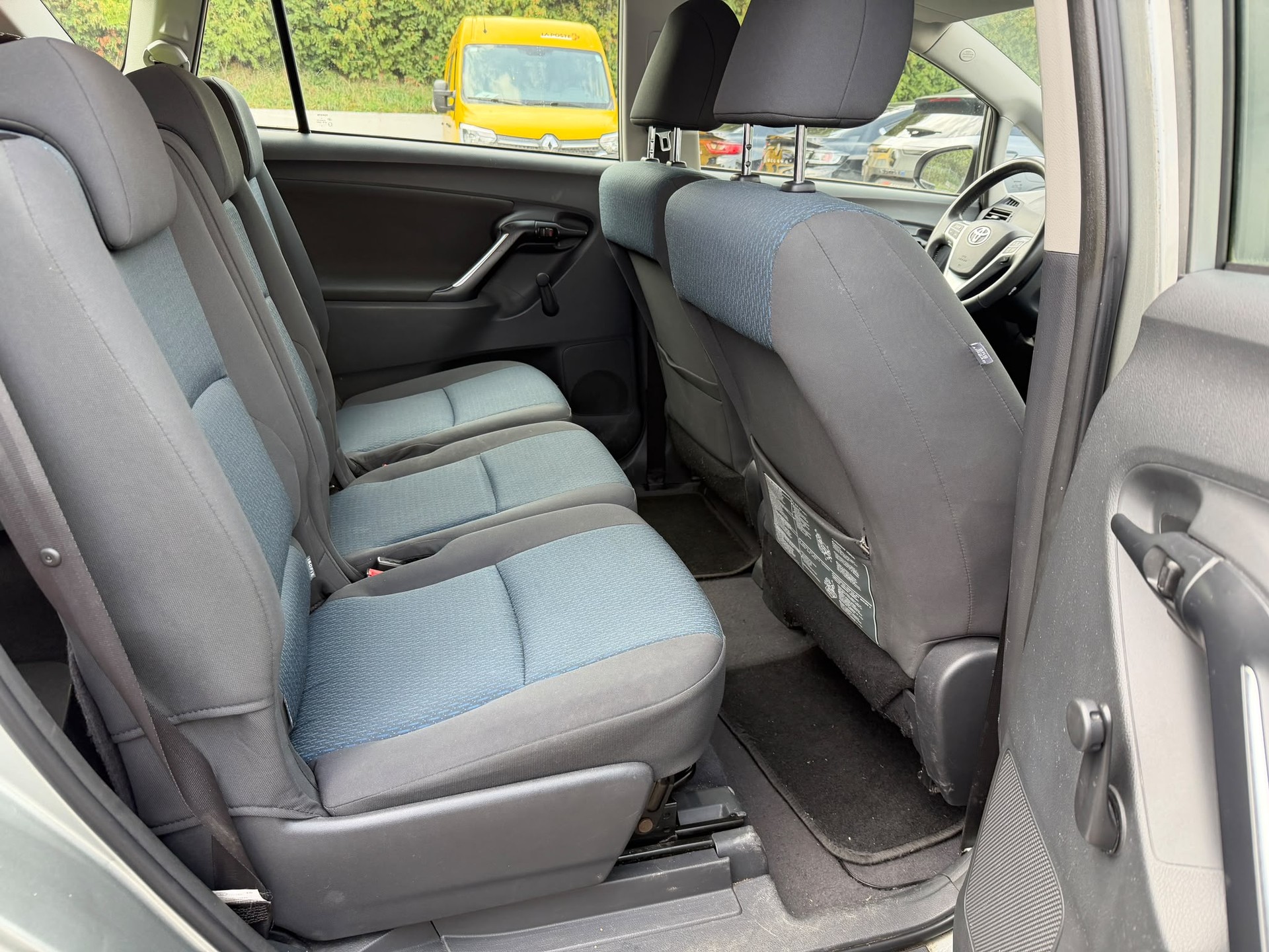 TOYOTA Verso 2.0 D-4D Trend 7P-image-12
